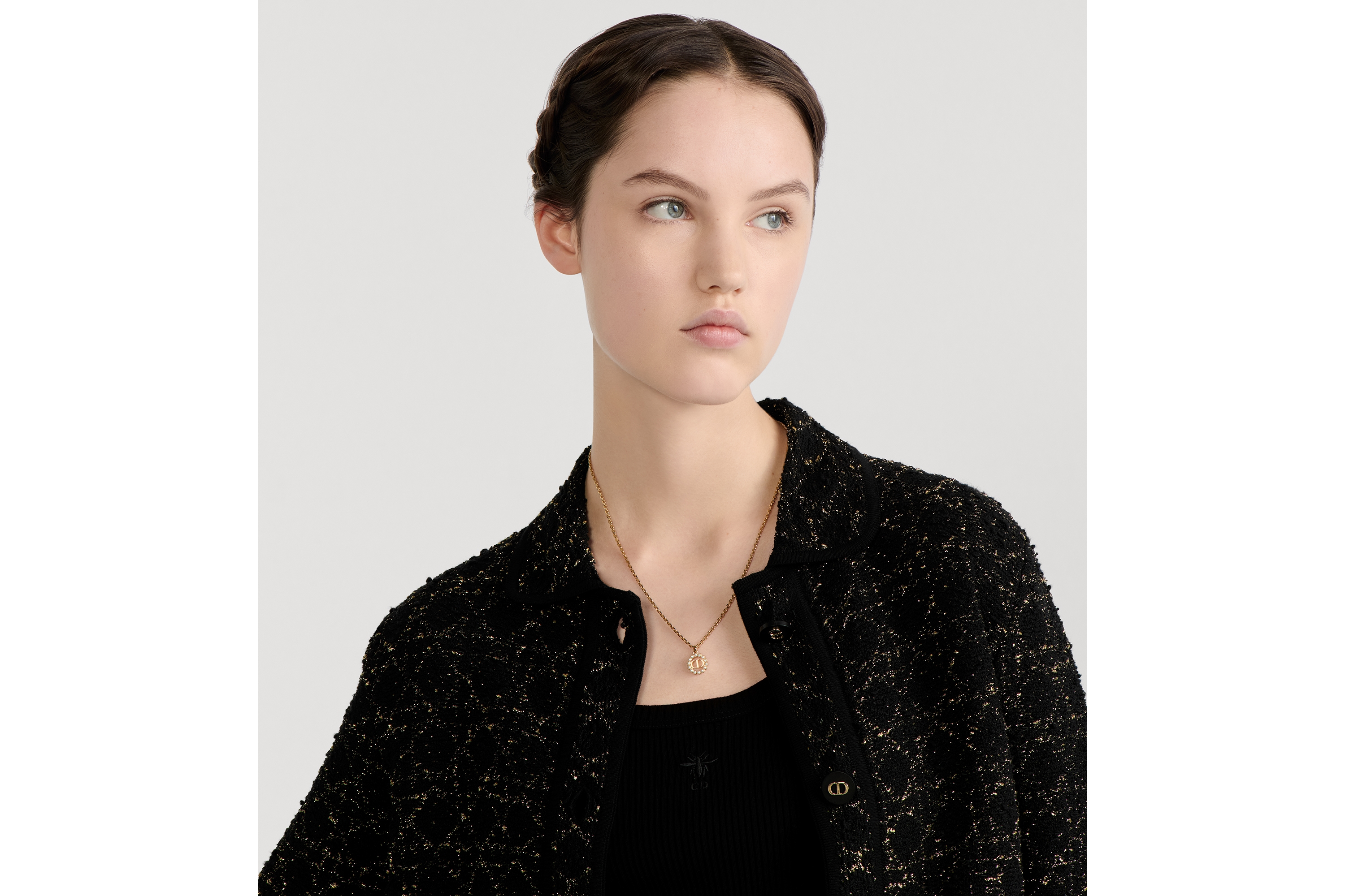 look_image_alt_prefix Petit CD Circle 项链 金色饰面金属和白色树脂珠饰 E08