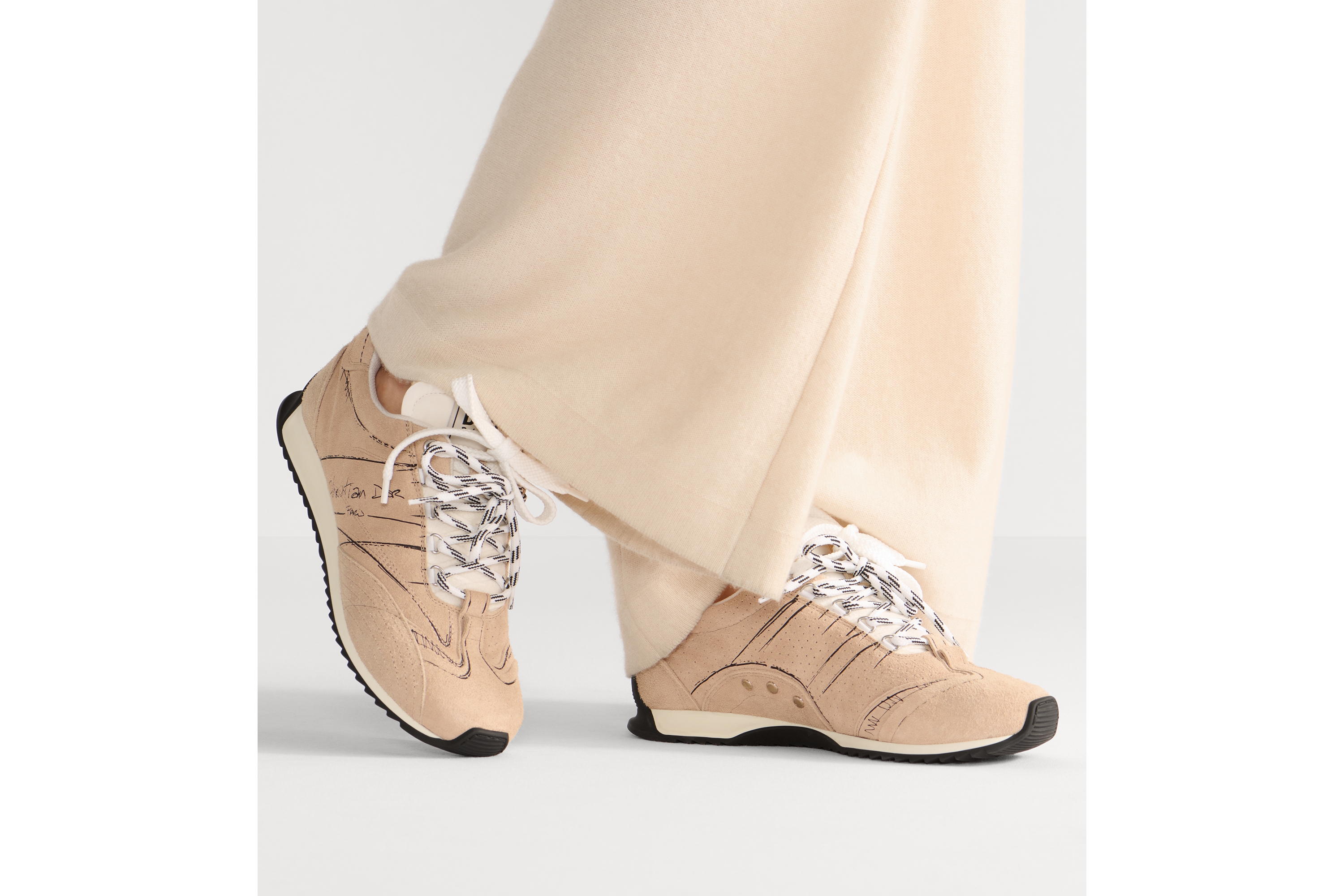 D-Sketch 运动鞋 裸粉色绒面牛皮革 E15