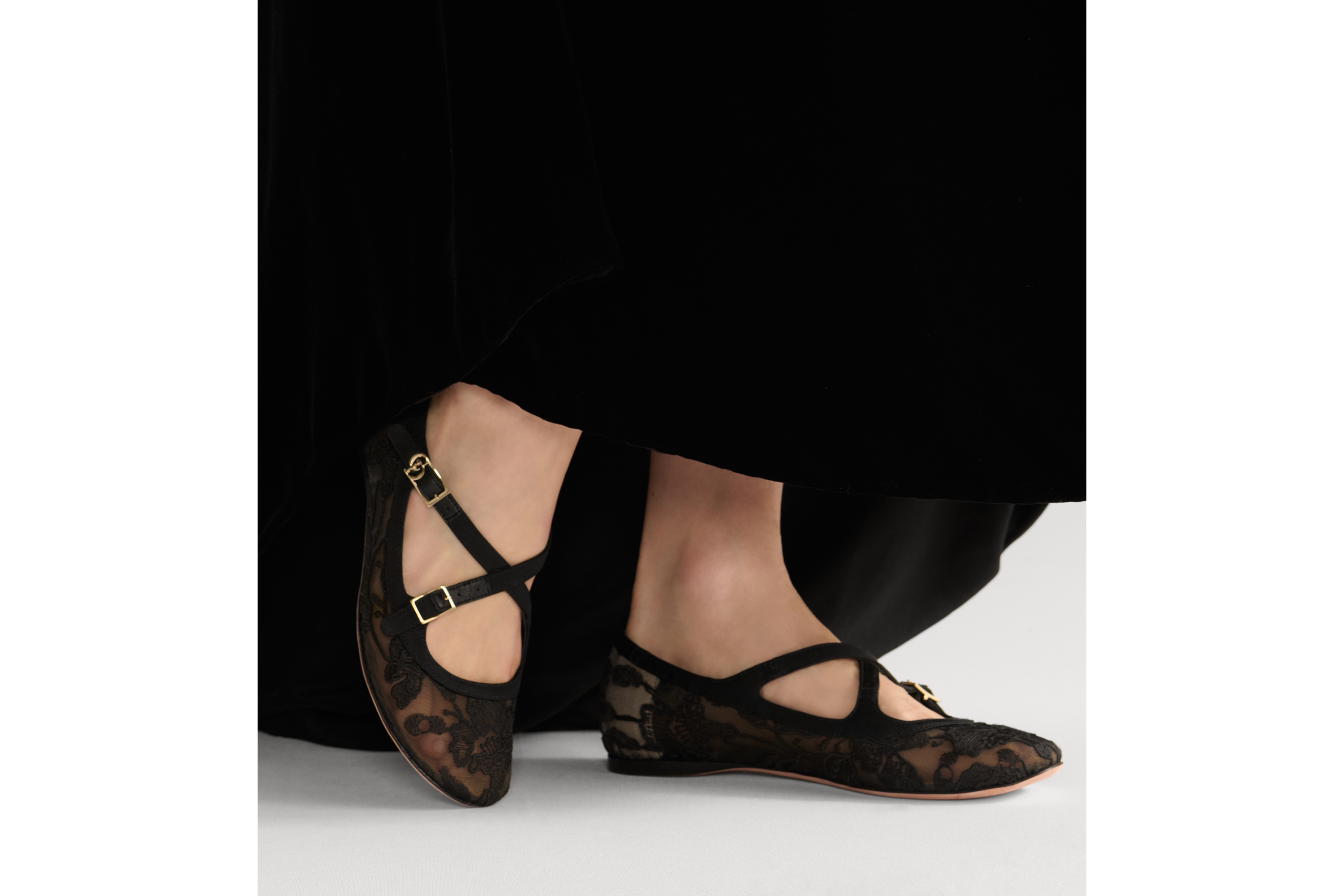 Very Dior 芭蕾鞋 透明网面黑色 Millefiori 图案刺绣 E15