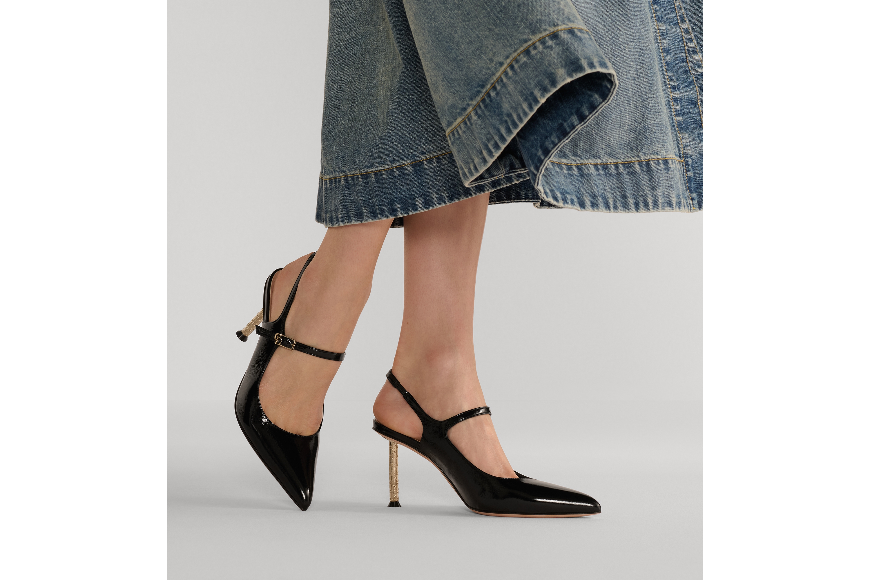 Dior Icon 露跟高跟鞋 黑色褶皱漆皮牛皮革 E15