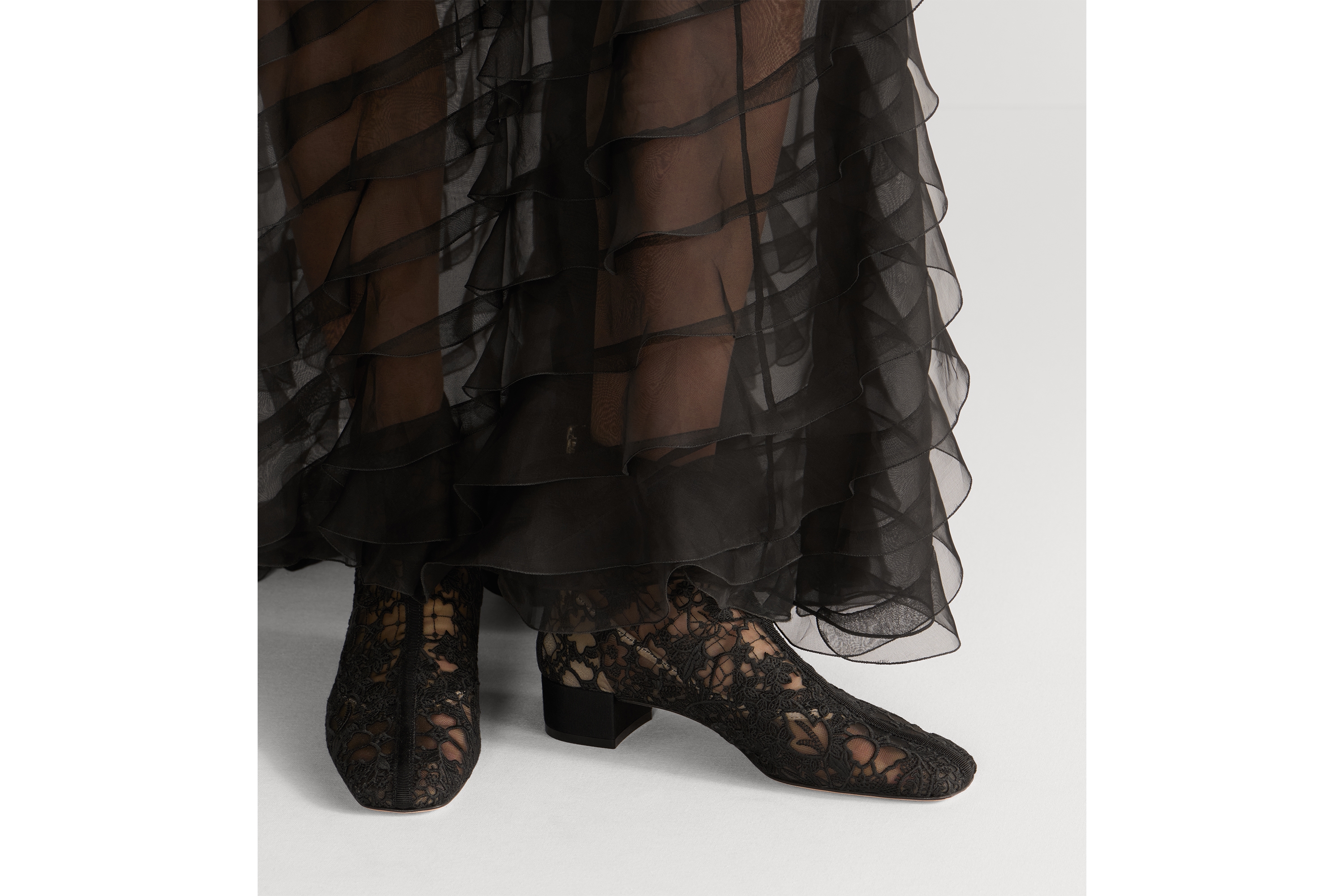 Naughtily-D 带跟及踝靴 透明网面黑色 Millefiori 图案刺绣 E14