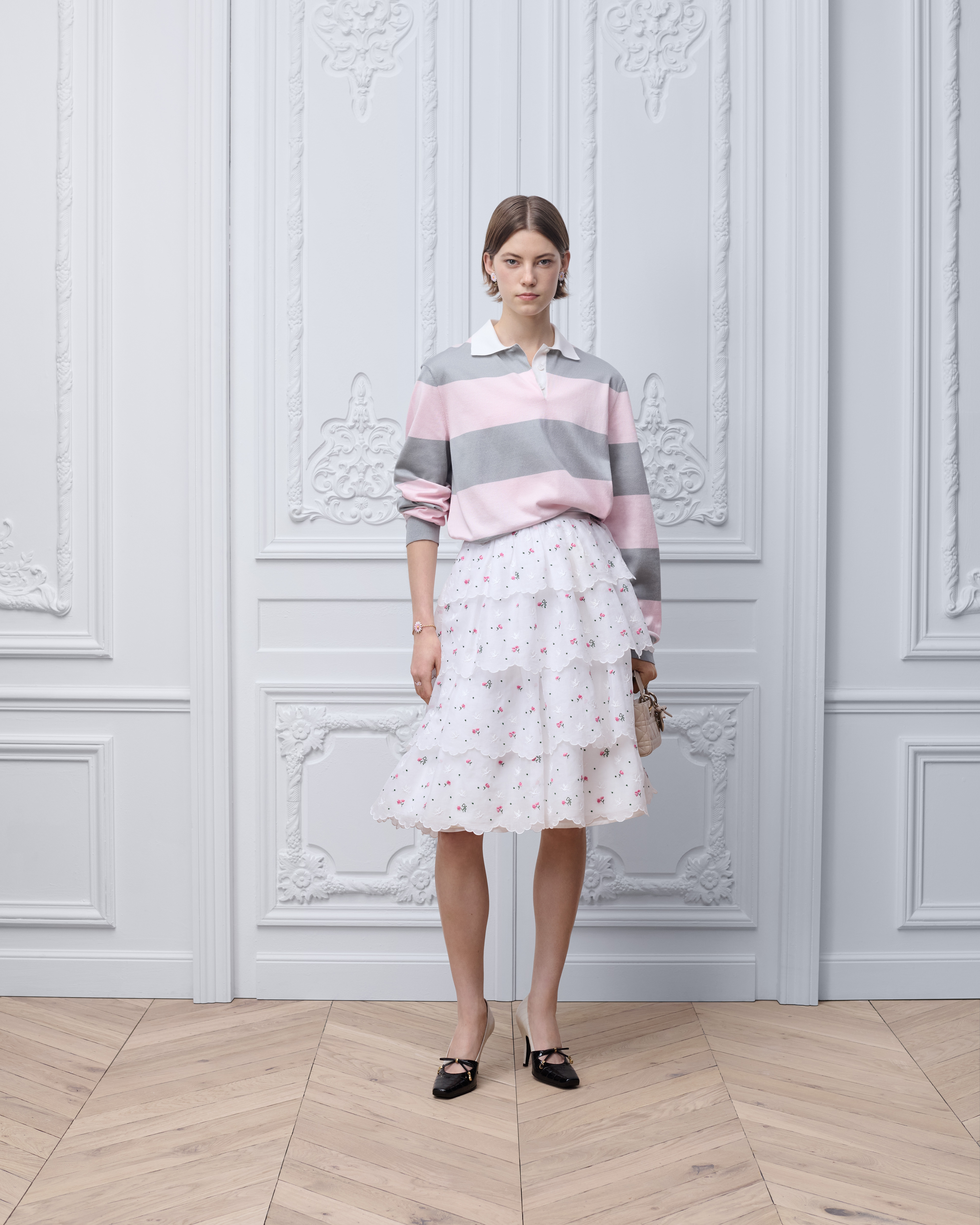 look_image_alt_prefix 长袖 Polo 衫 灰色和粉色棉质针织面料 Dior Marinière 图案 E01