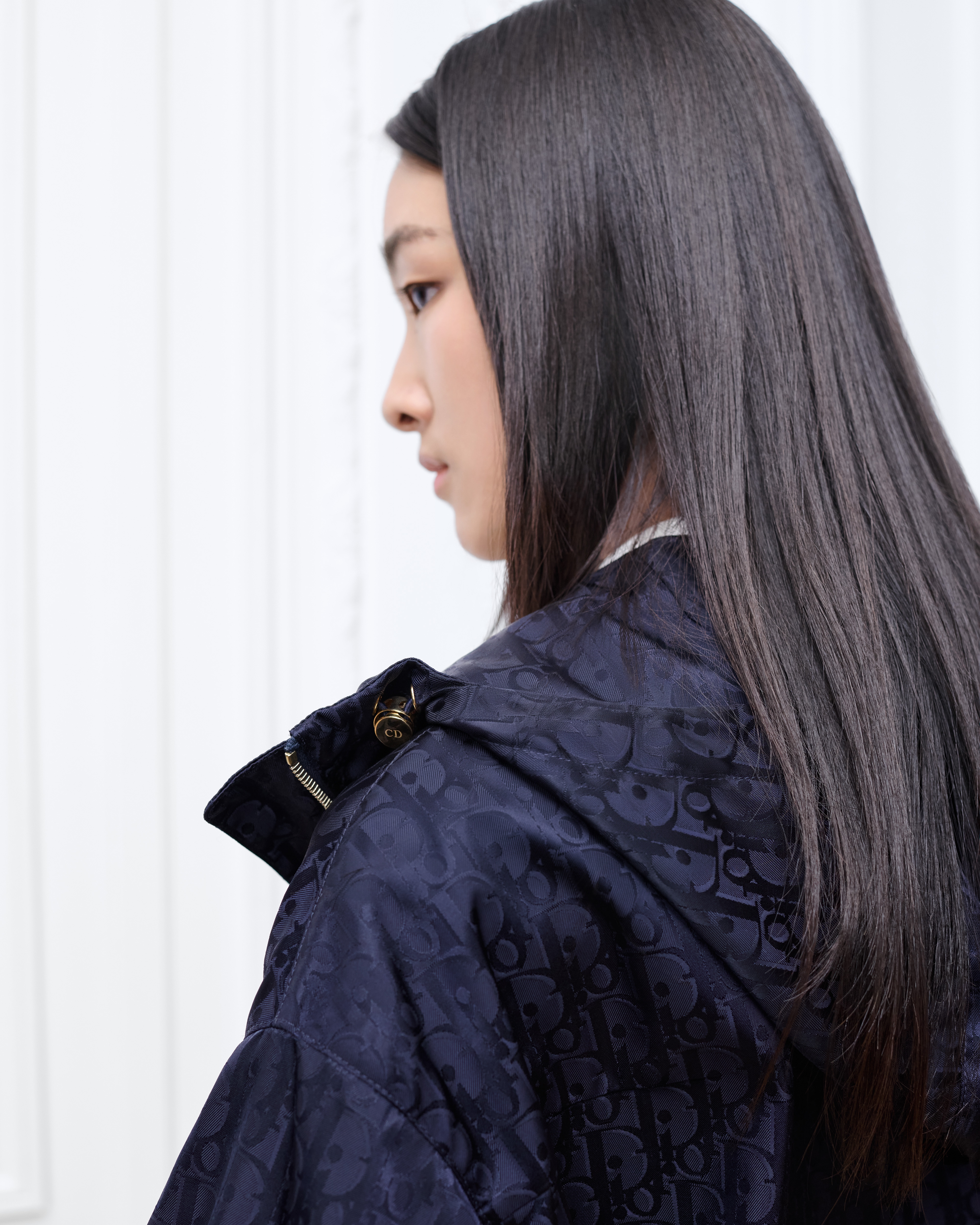 look_image_alt_prefix 拉链夹克 海军蓝色塔夫绸科技面料 Oblique 印花 E06