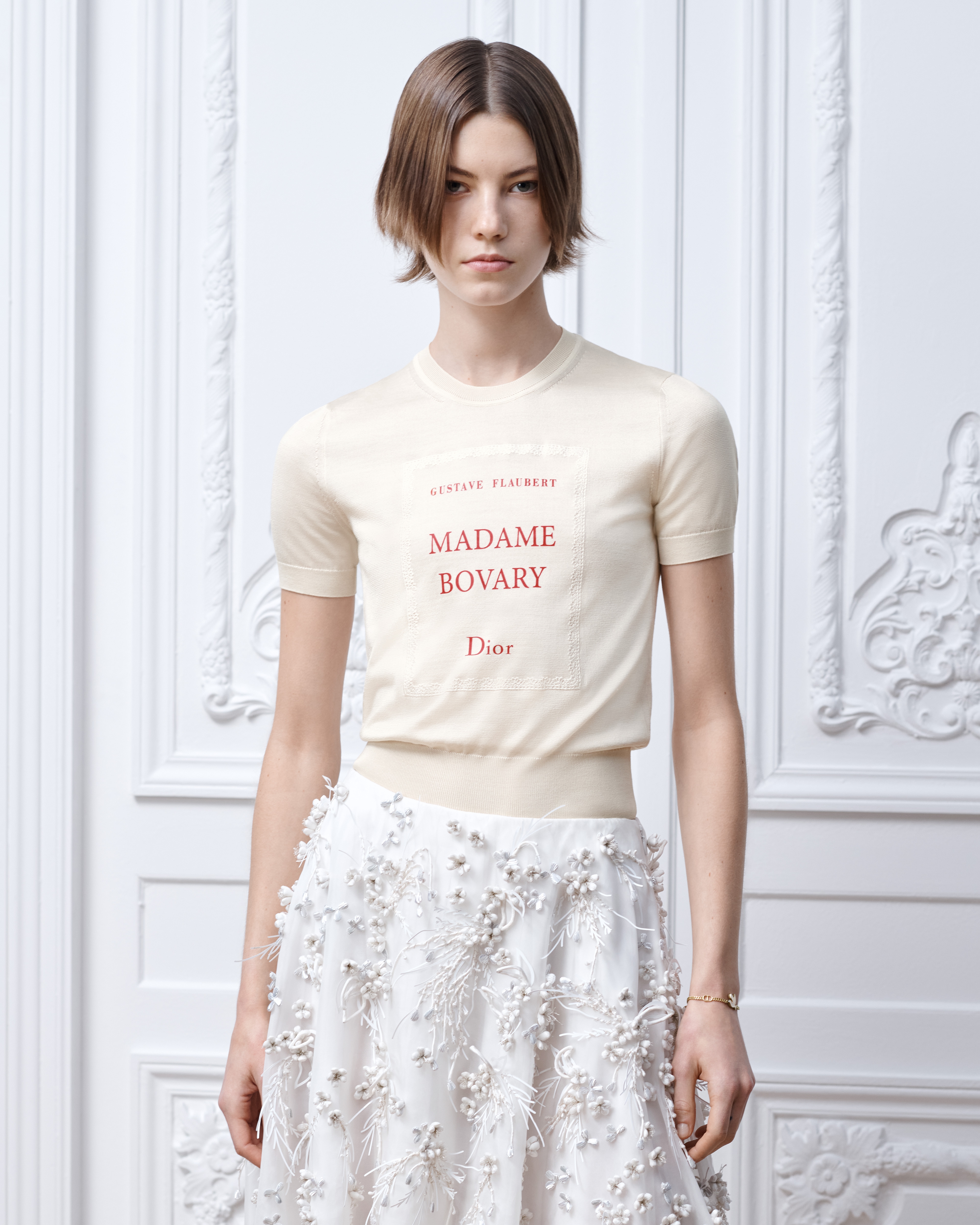 短袖针织衫 米白色和红色桑蚕丝针织面料 Book Cover 图案 E04