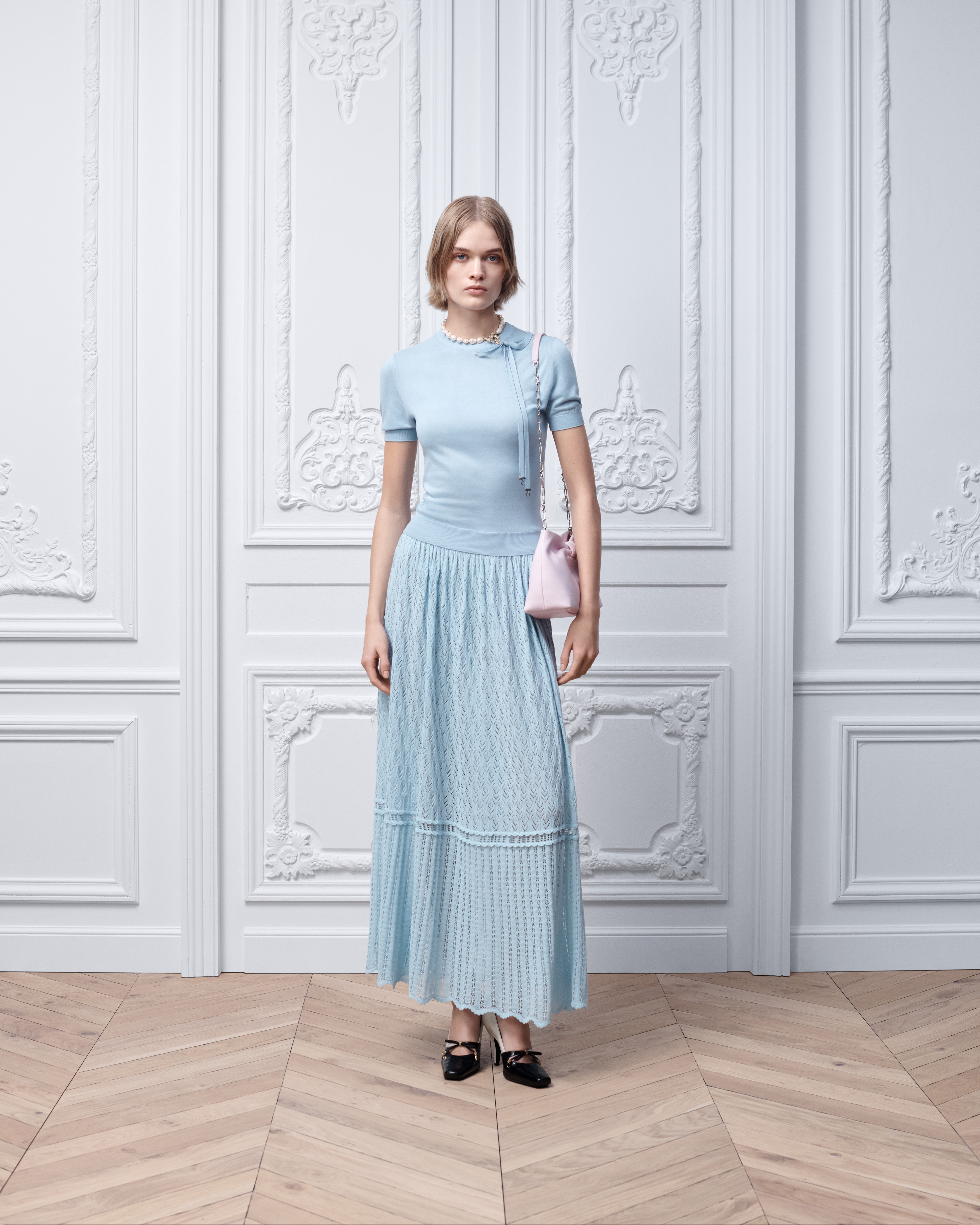 look_image_alt_prefix 小号 Dior Bow 手袋 梦幻粉色羊皮革 E01