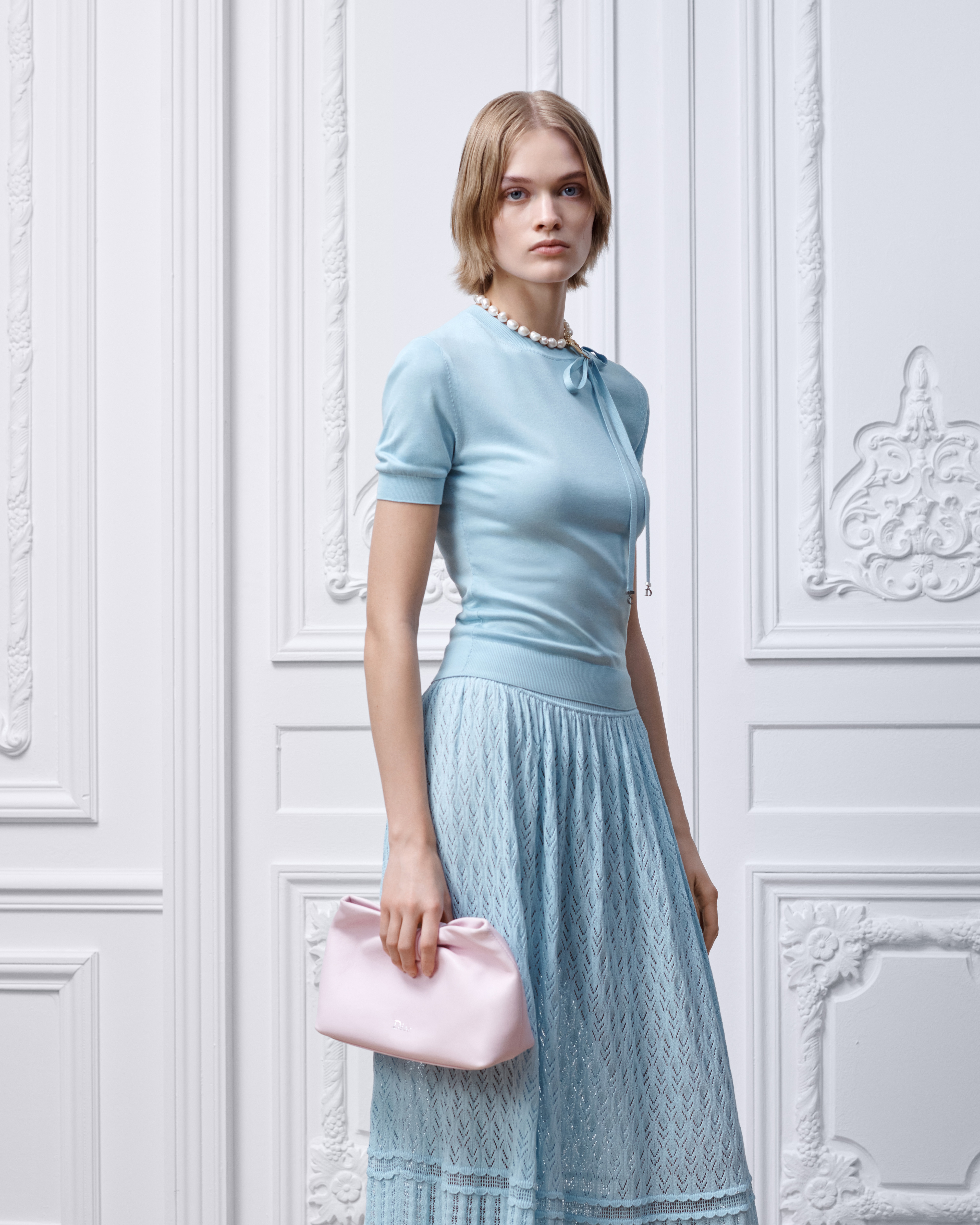 look_image_alt_prefix 小号 Dior Bow 手袋 梦幻粉色羊皮革 E05