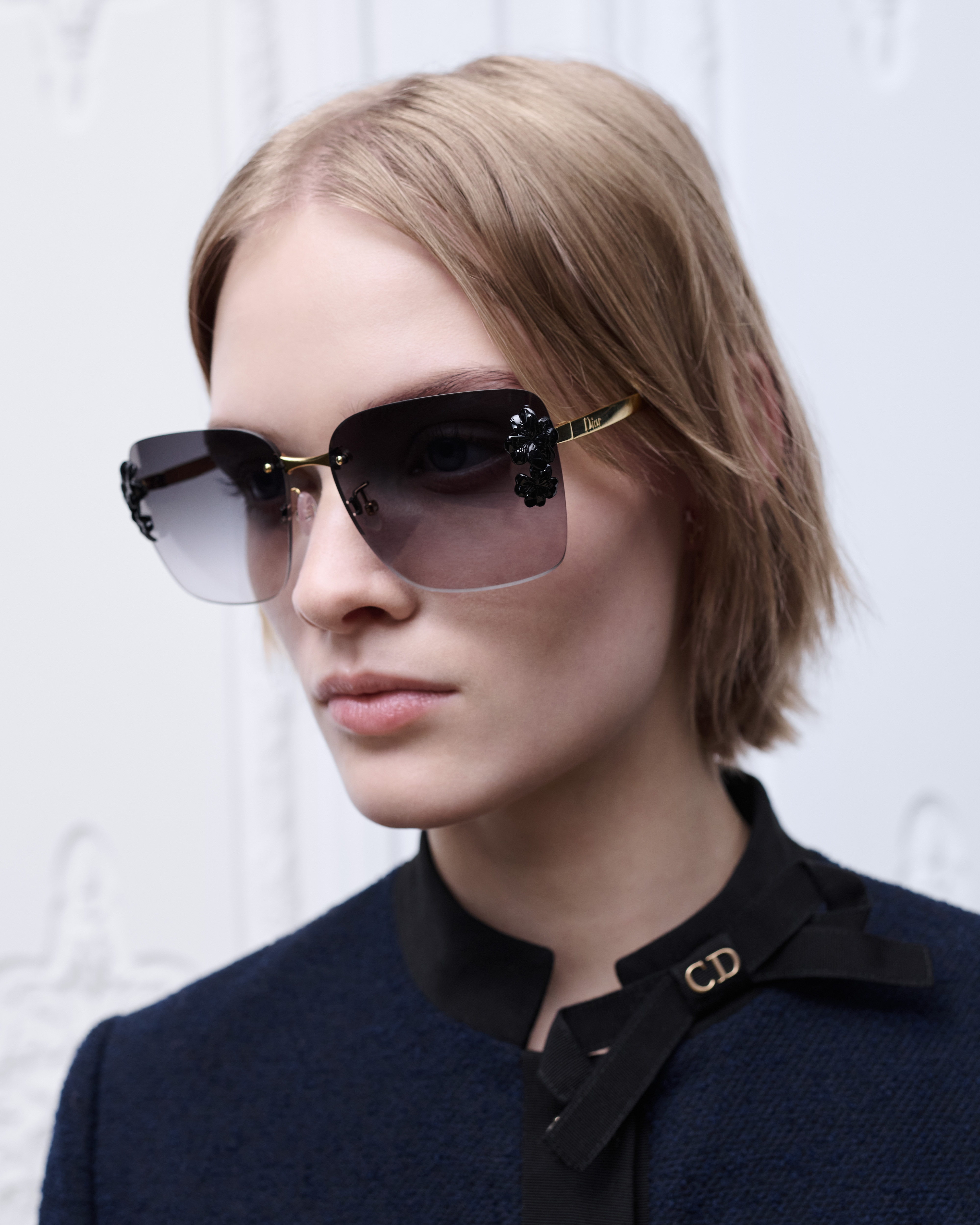 look_image_alt_prefix Dior Clover S2U 太阳眼镜 灰色渐变正方形镜片 E07