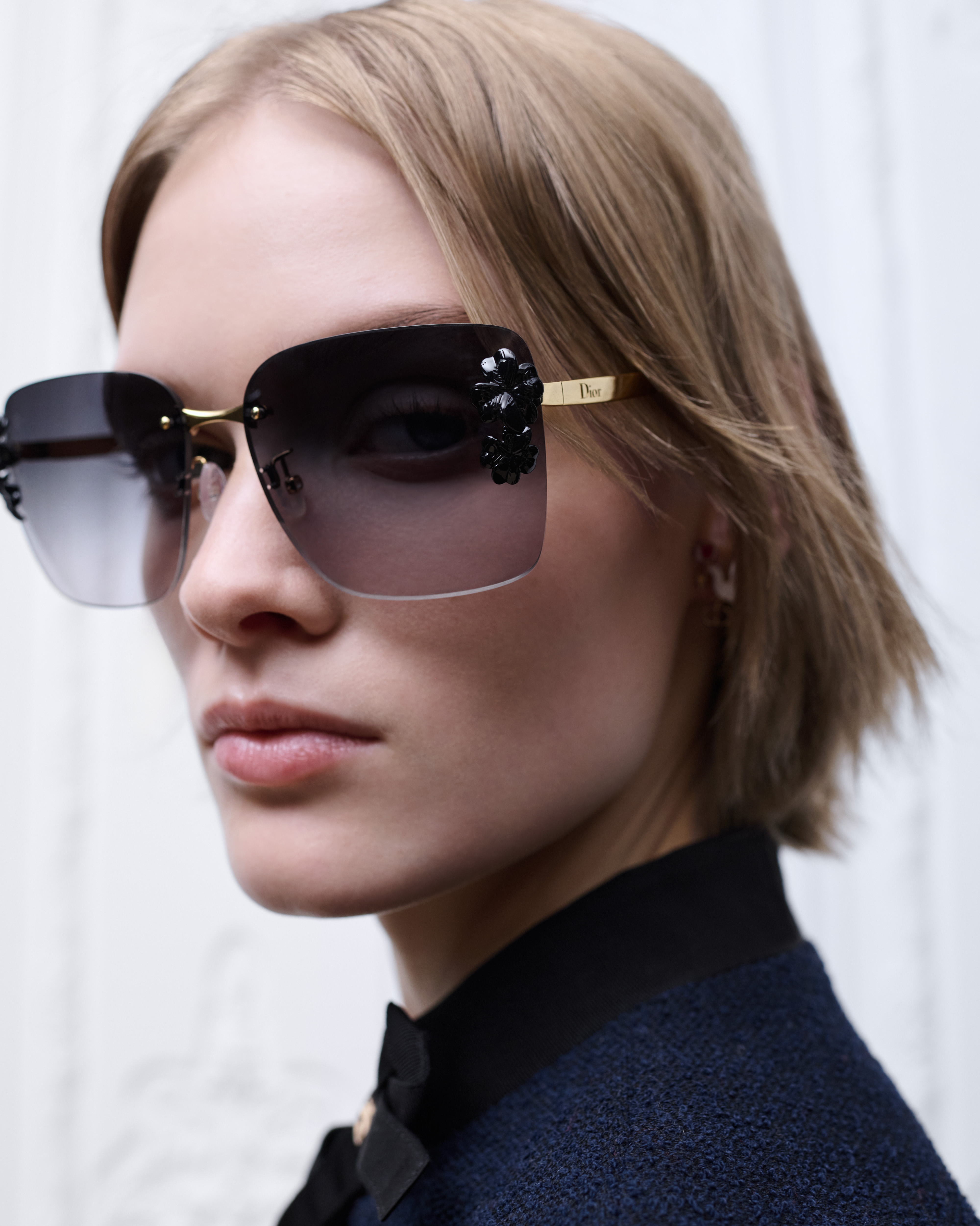 look_image_alt_prefix Dior Clover S2U 太阳眼镜 灰色渐变正方形镜片 E08