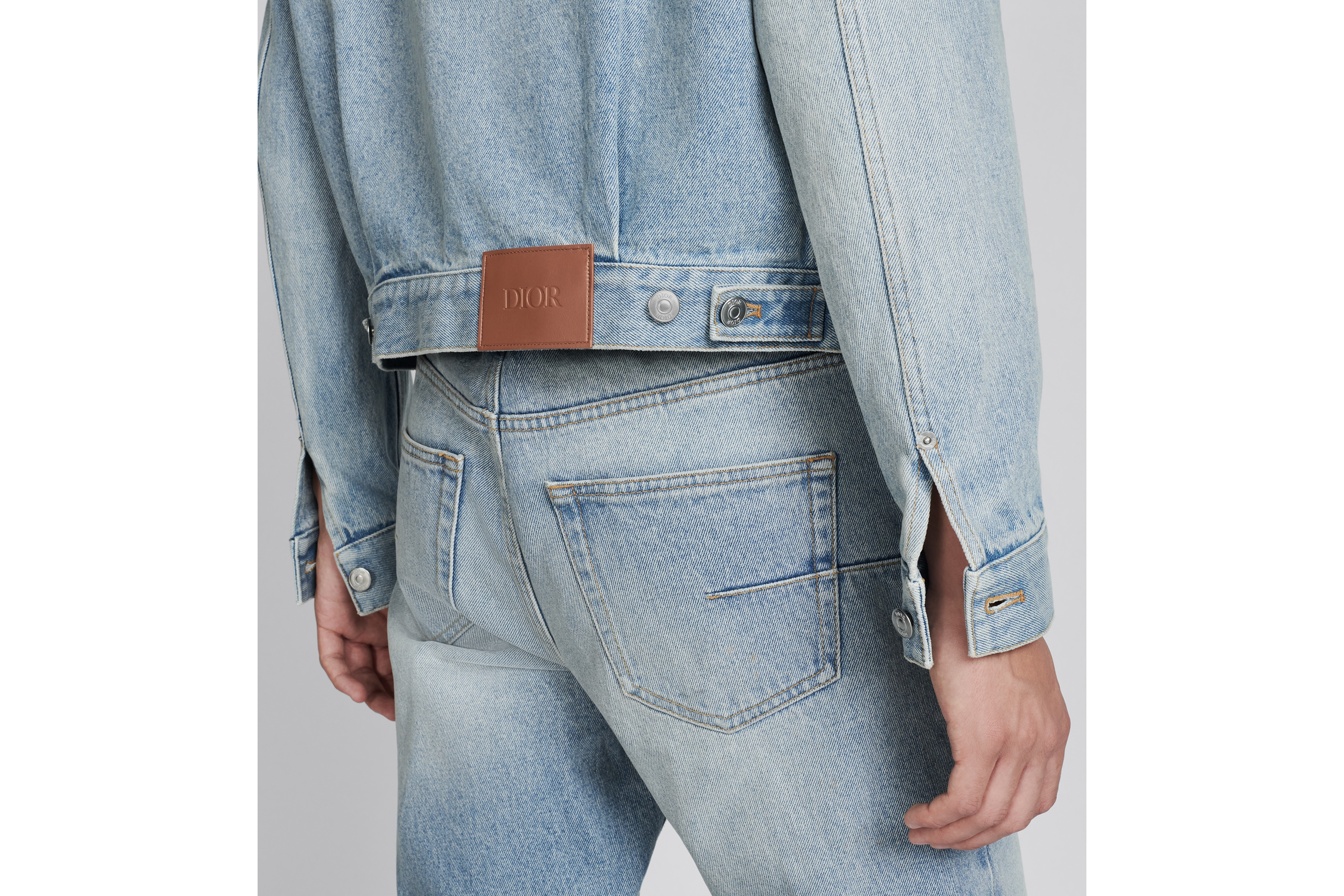 look_image_alt_prefix MKII 夹克 淡蓝色棉质斜纹面料 E04