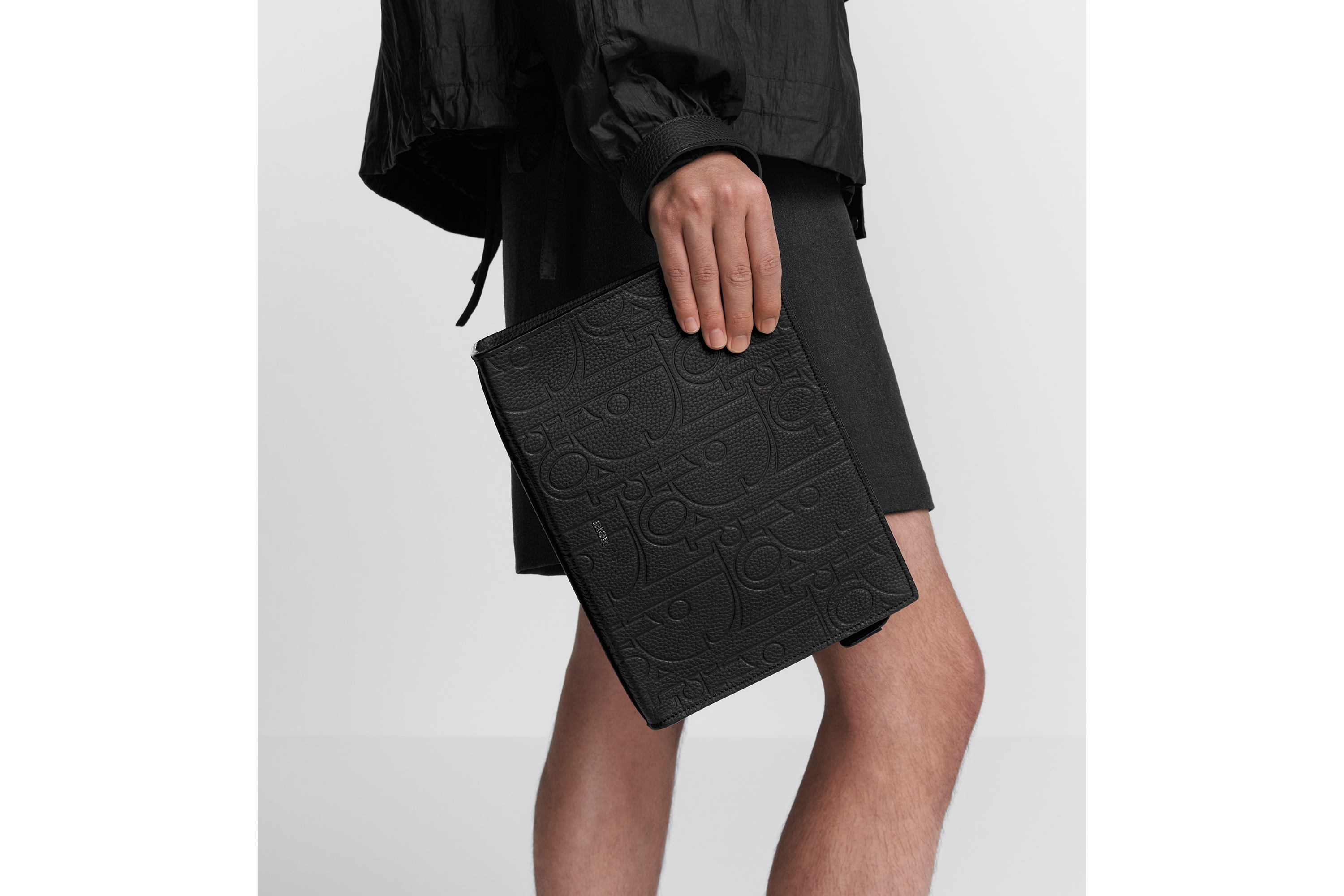 A5 三角形手拿包 黑色 Dior Gravity 印花效果皮革 E19