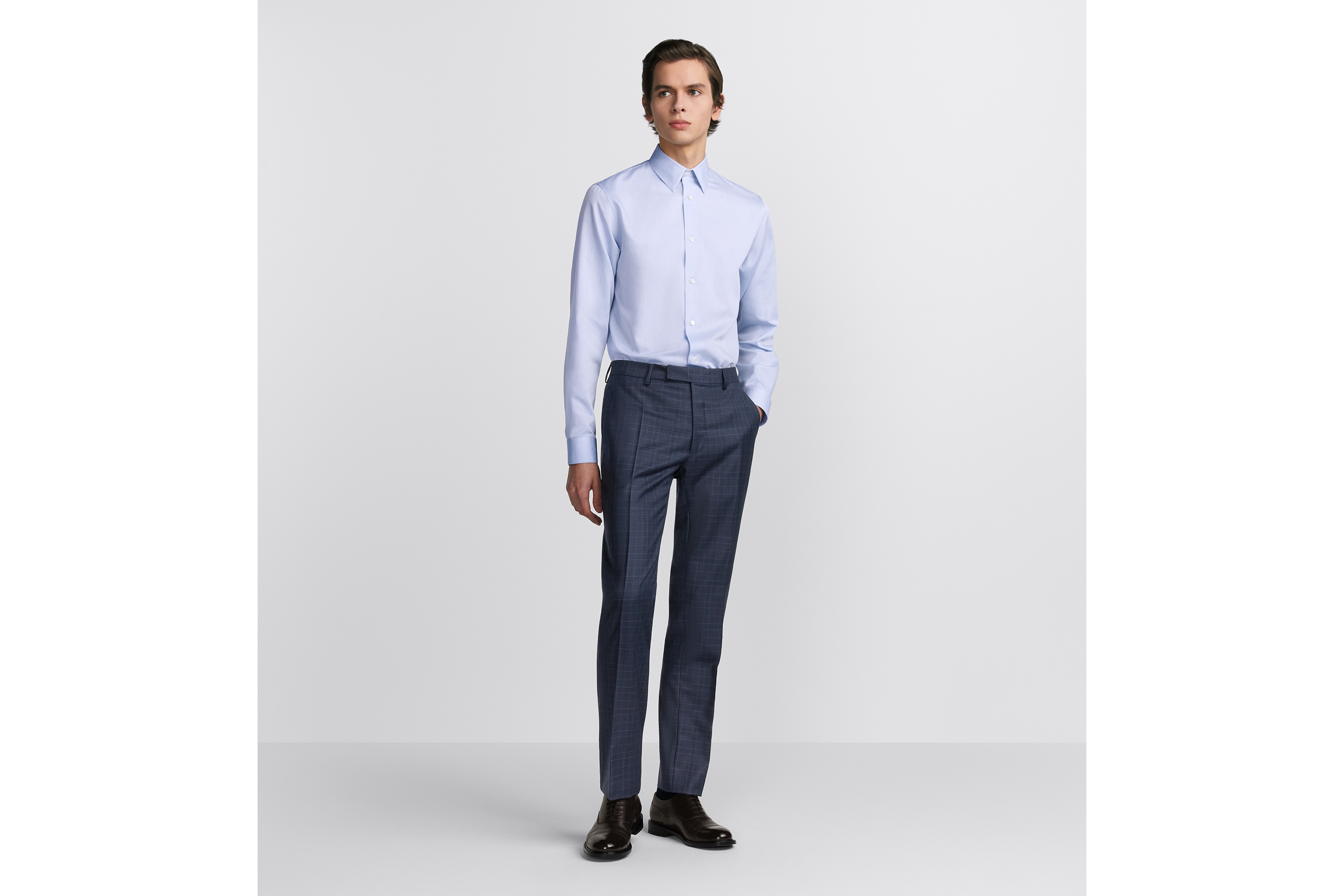 衬衫 蓝色棉府绸面料格纹图案搭配 CD 刺绣袖口 E08