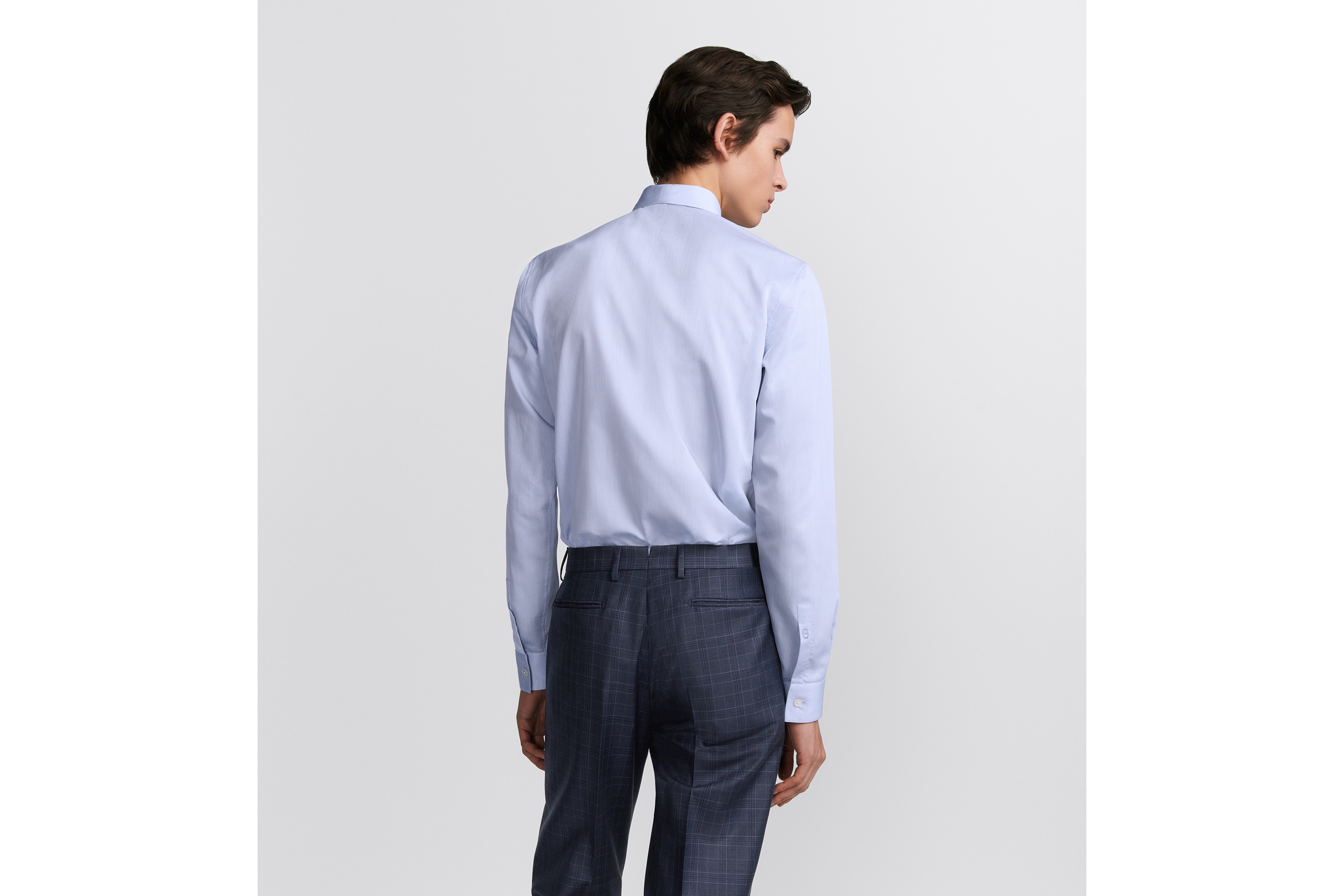 衬衫 蓝色棉府绸面料格纹图案搭配 CD 刺绣袖口 E09