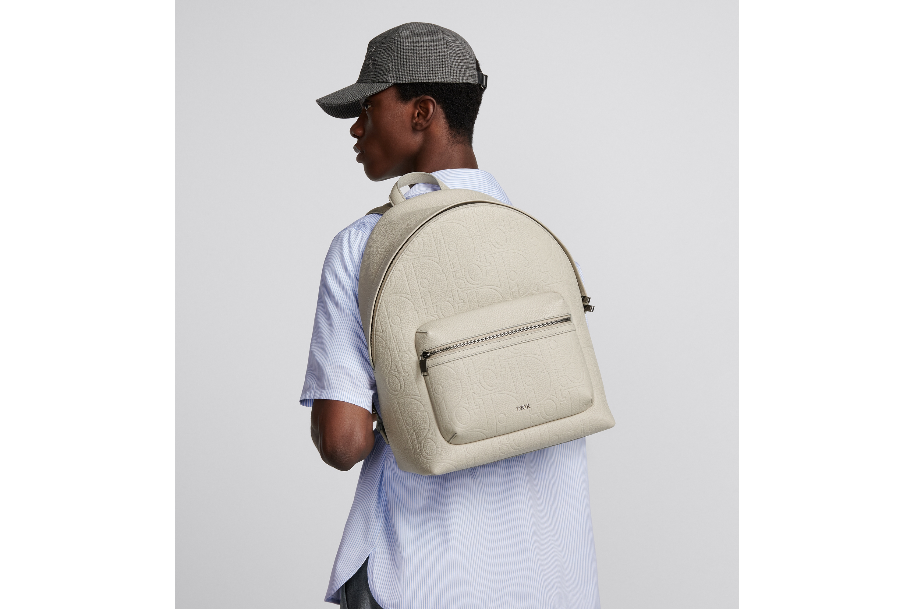 look_image_alt_prefix Rider 2.0 拉链双肩背包 米色 Dior Gravity 印花效果皮革和米色粒面牛皮革 E19