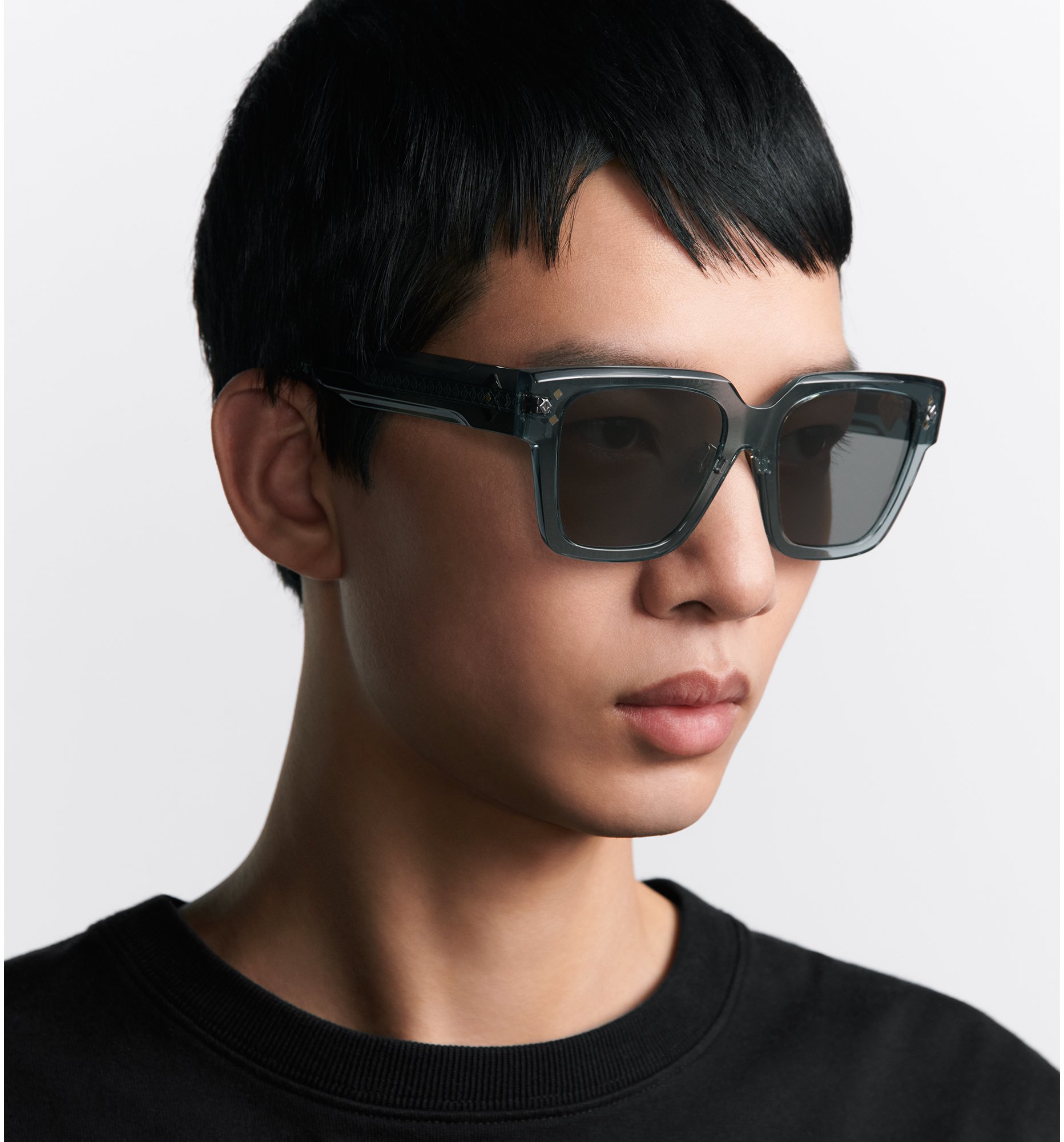 CD Diamond S3F 太阳眼镜灰蓝色透明正方形镜框| DIOR