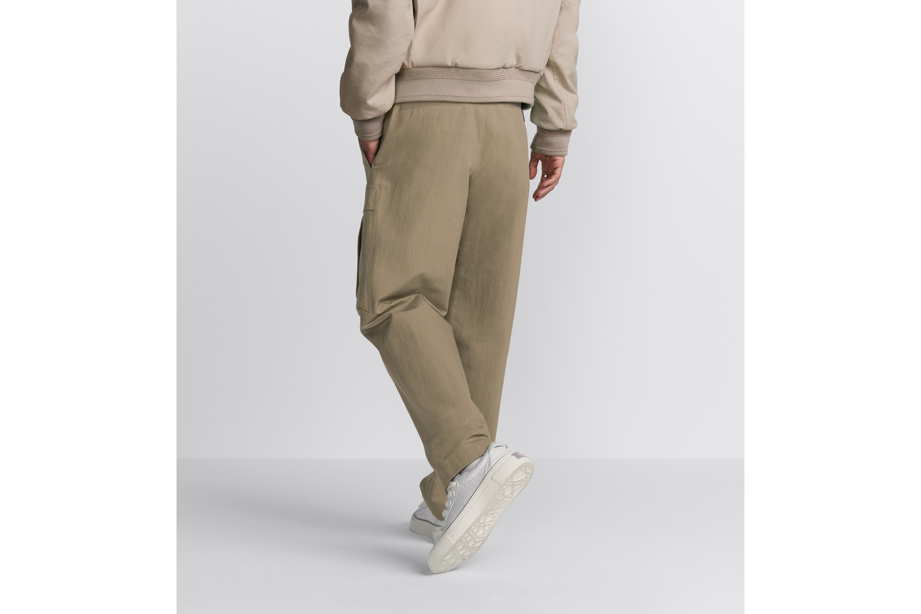 look_image_alt_prefix 工装裤 米色棉质混纺面料 E15