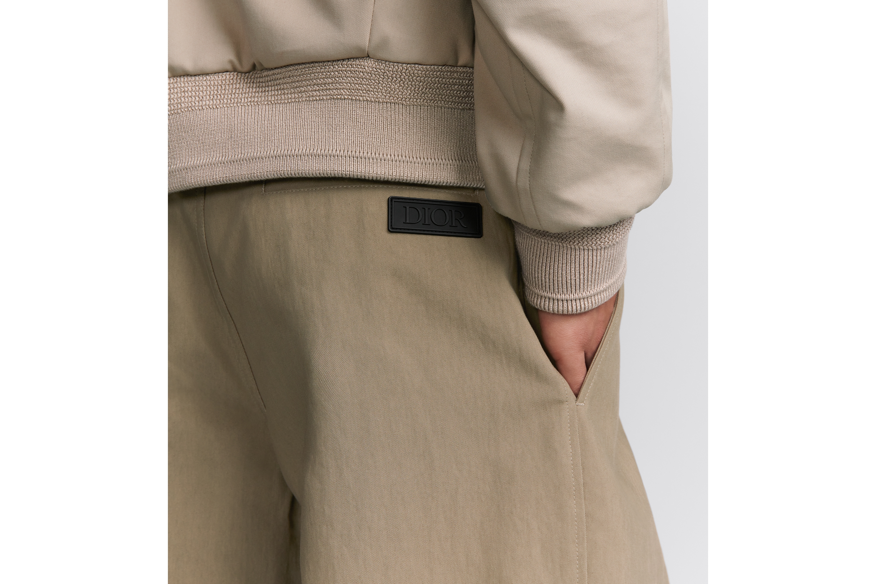 look_image_alt_prefix 工装裤 米色棉质混纺面料 E16