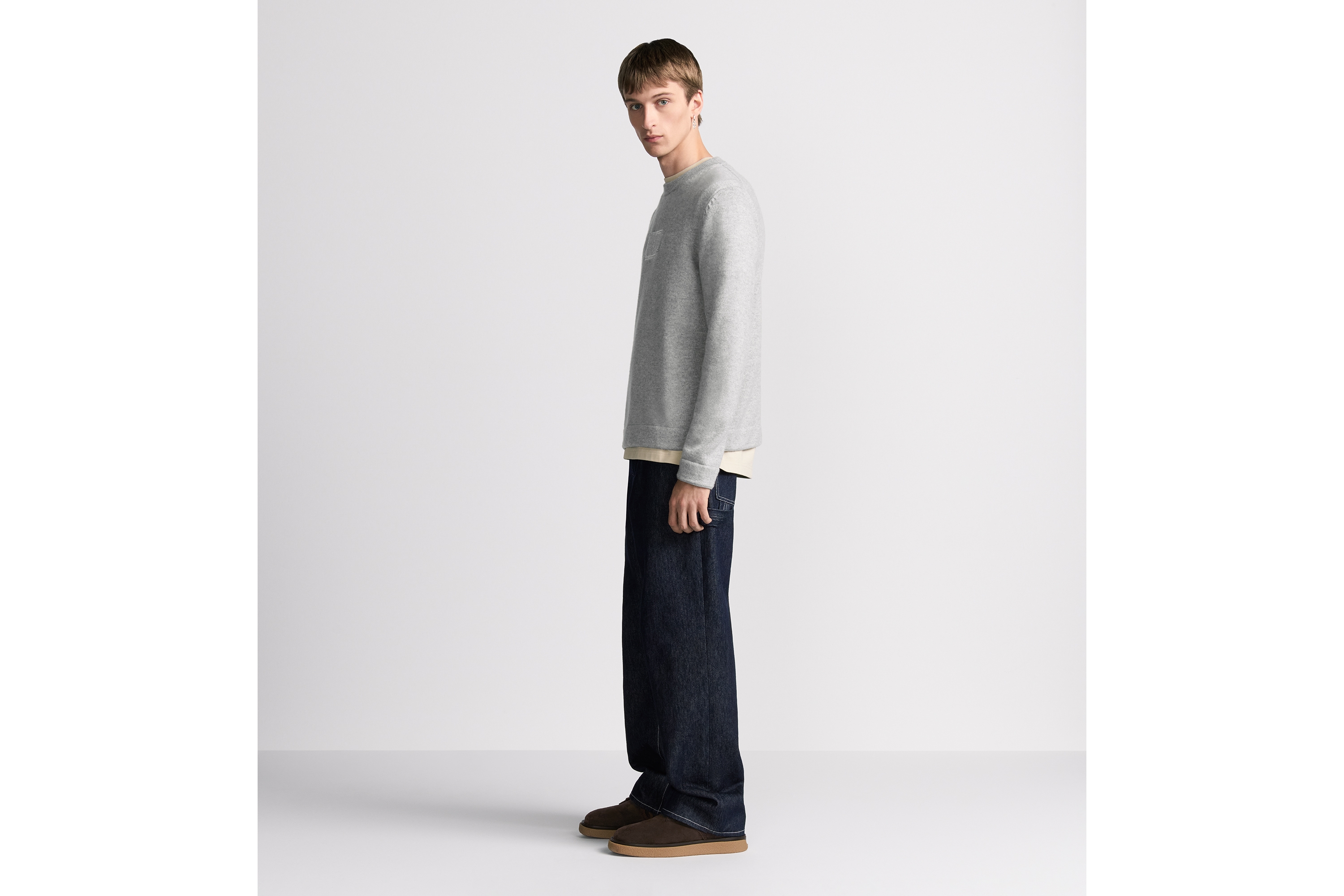 look_image_alt_prefix 针织衫 灰色山羊绒平纹针织面料 Christian Dior Couture 标志 E08