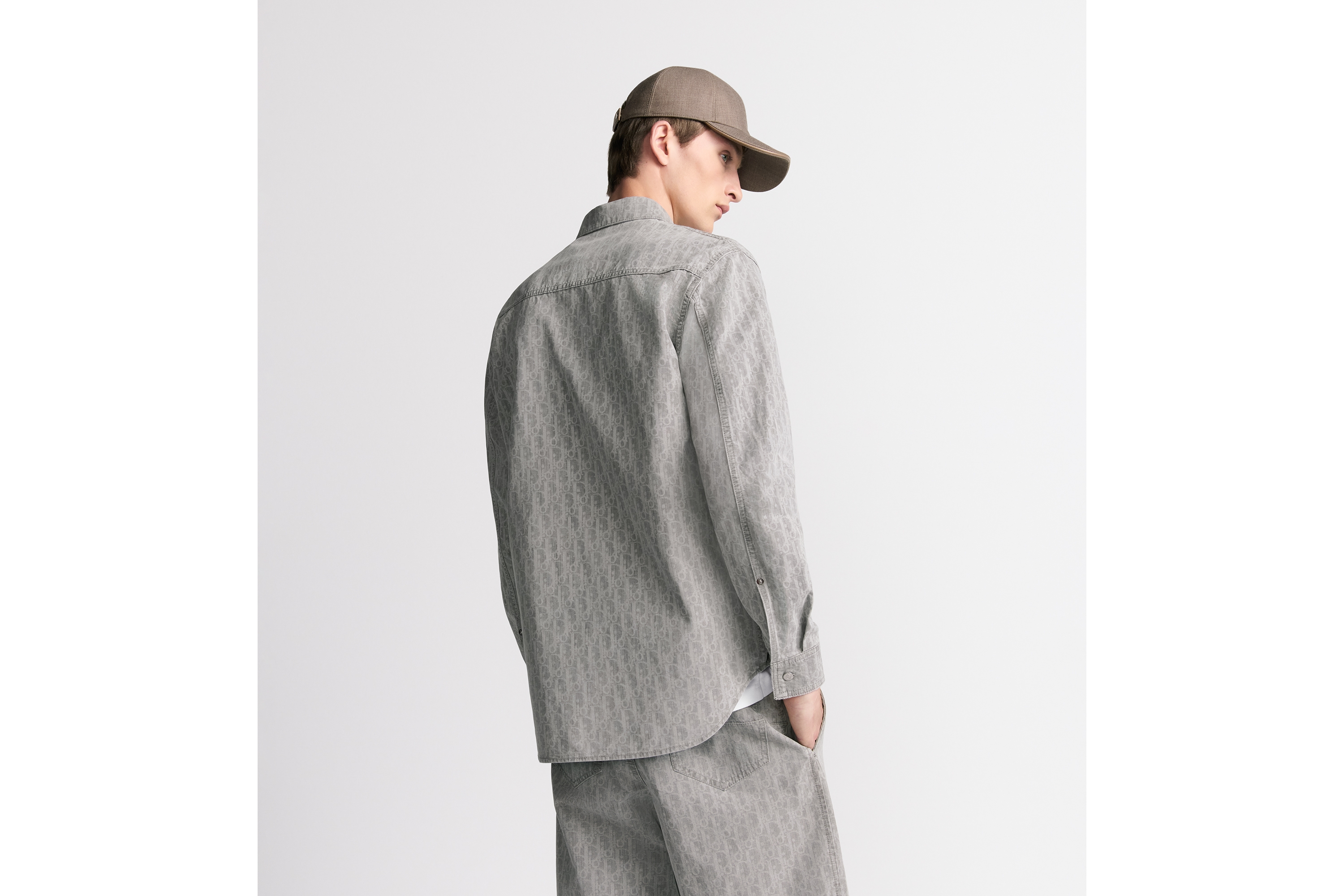 look_image_alt_prefix 外套衬衫 灰色棉质牛仔布 Oblique 印花 E09