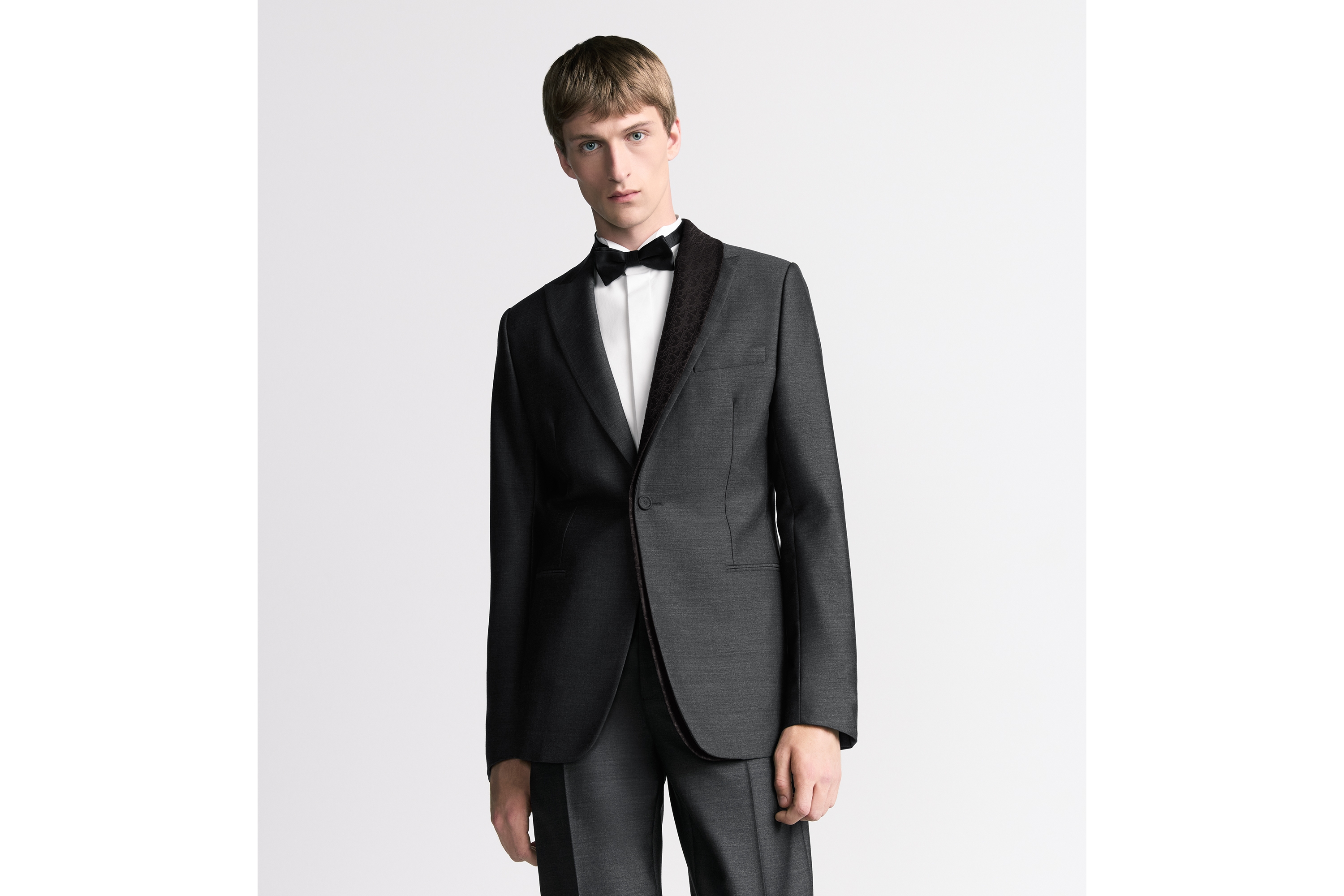 look_image_alt_prefix 不对称青果领单西 灰色绵羊毛混纺斜纹布 E01