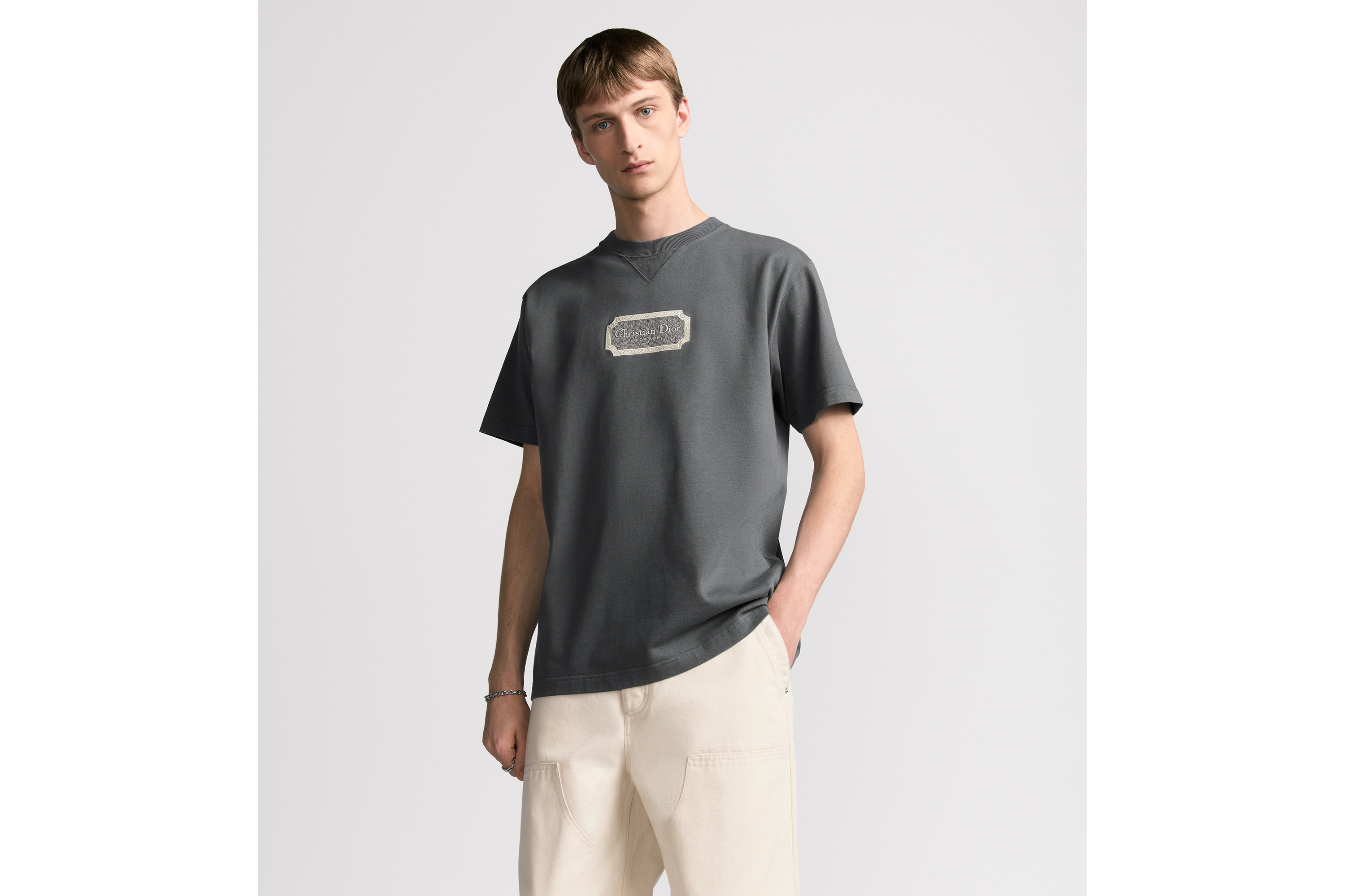 宽松版型 T 恤 灰色棉质平纹针织面料 Christian Dior Couture 标志 E07