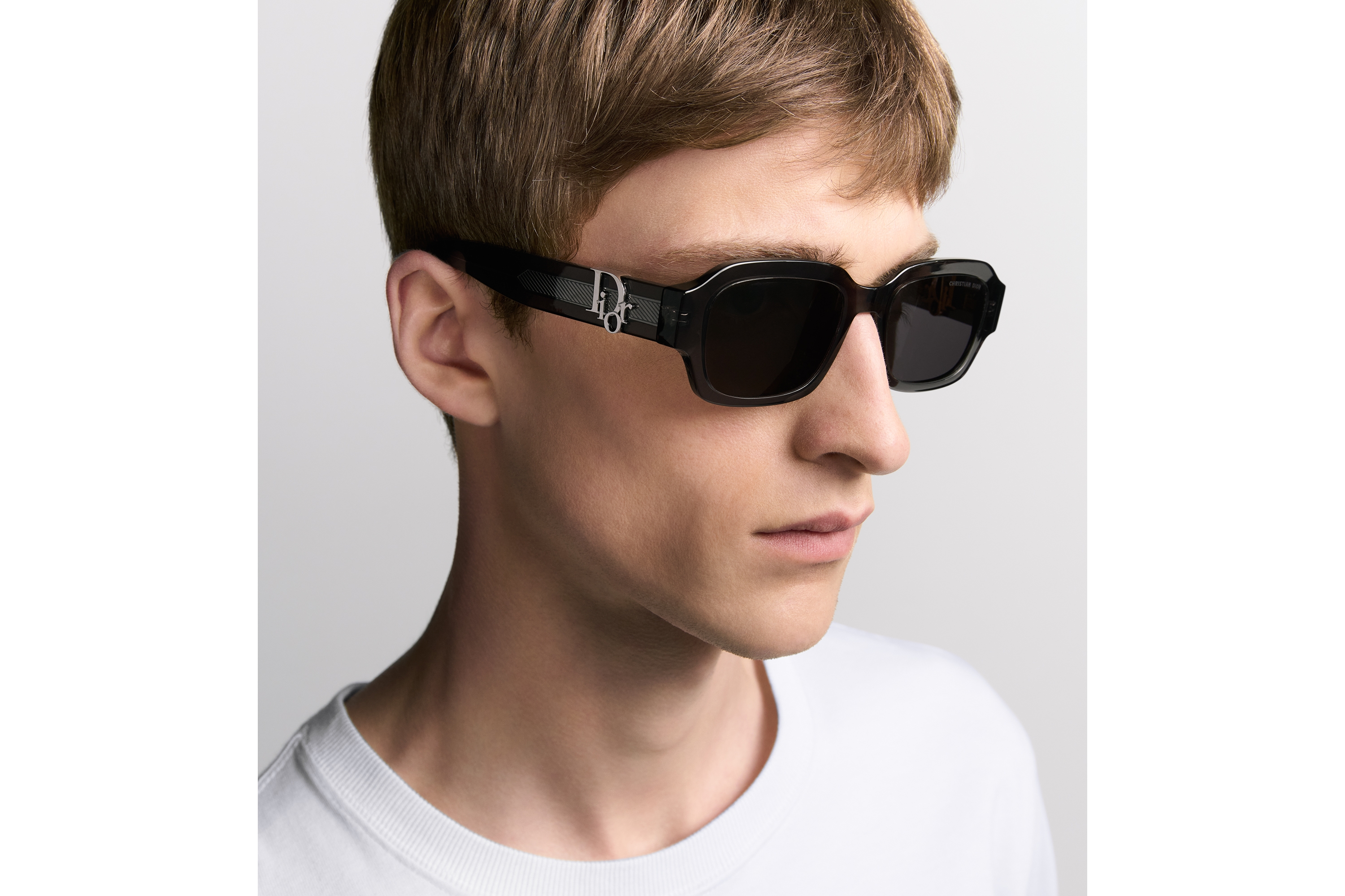 Dior Oblique S2I 太阳眼镜 黑色半透明方形镜框 E30