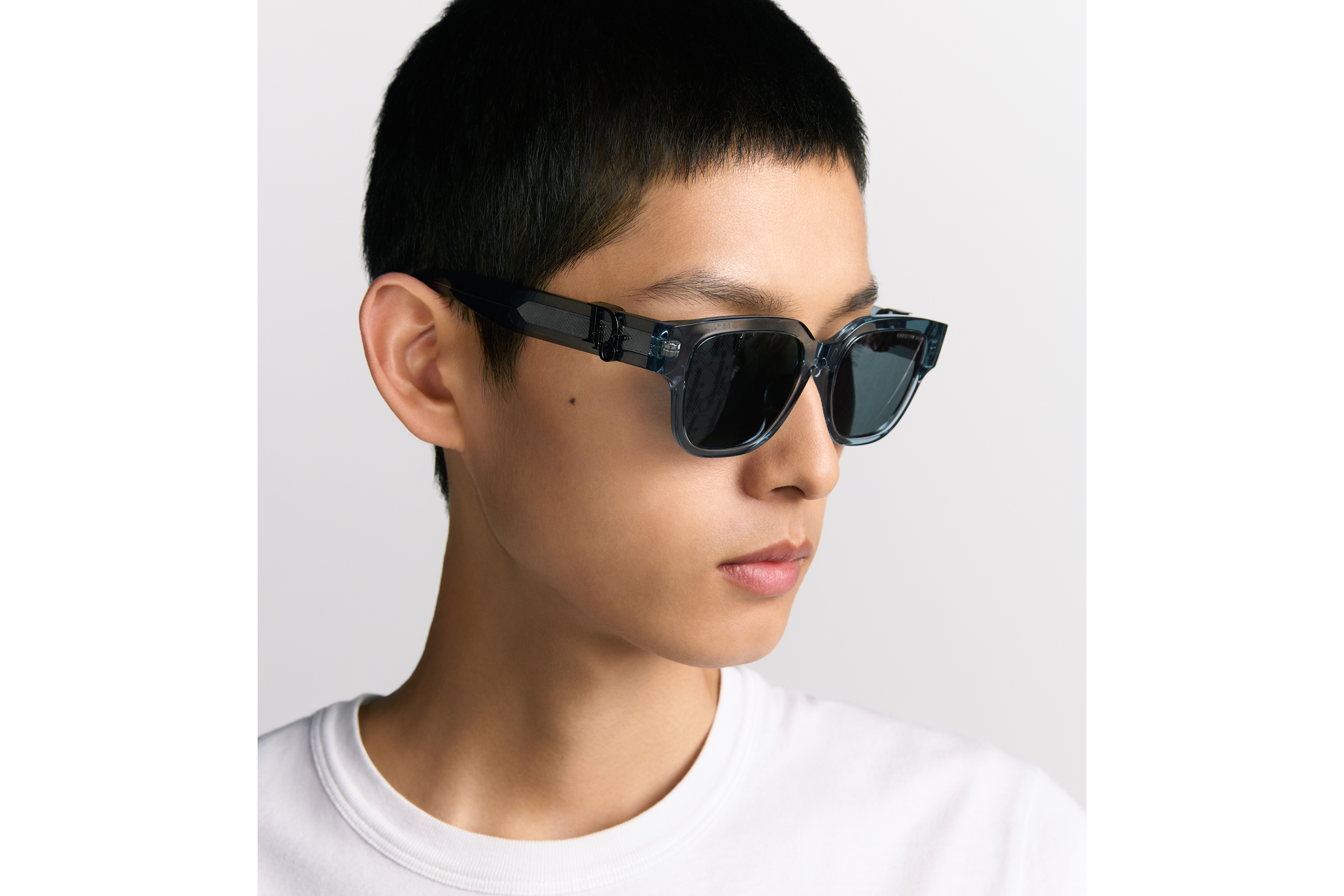 look_image_alt_prefix Dior Oblique S1F 太阳眼镜 蓝色半透明正方形镜框 E29