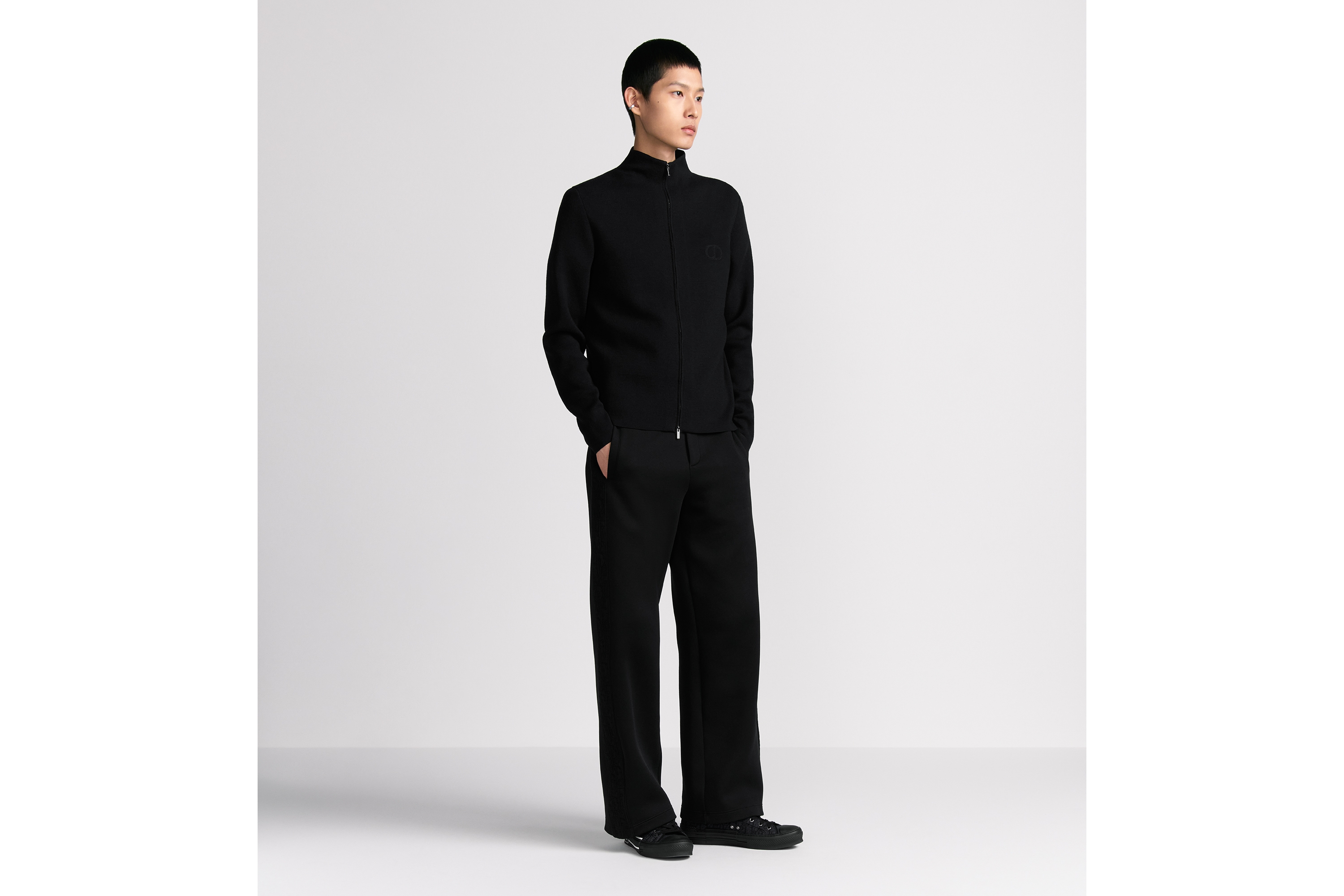 look_image_alt_prefix 拉链针织衫 黑色绵羊毛针织面料 CD Icon 刺绣 E08