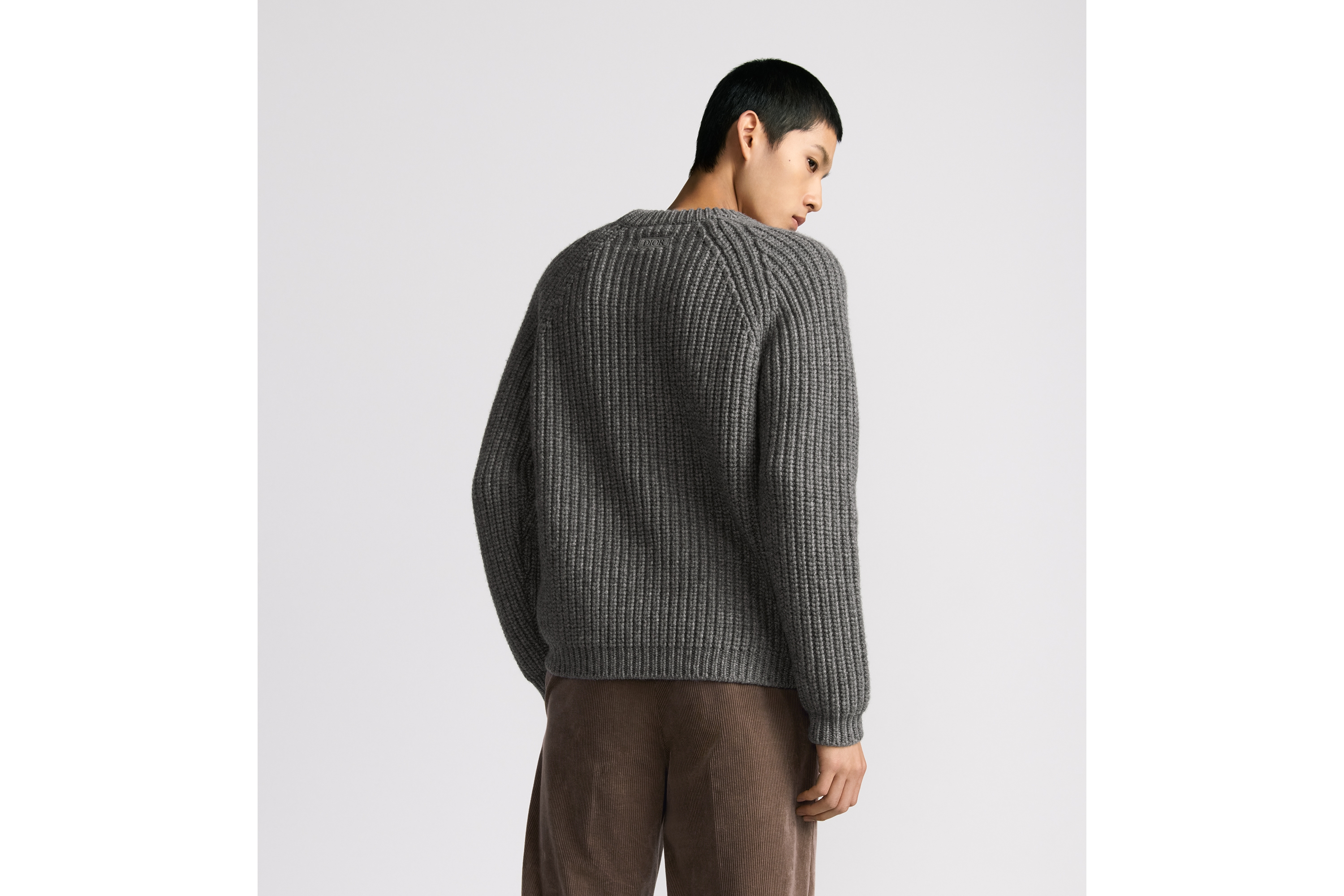 look_image_alt_prefix Dior Icons 针织衫 灰色山羊绒织物 E09