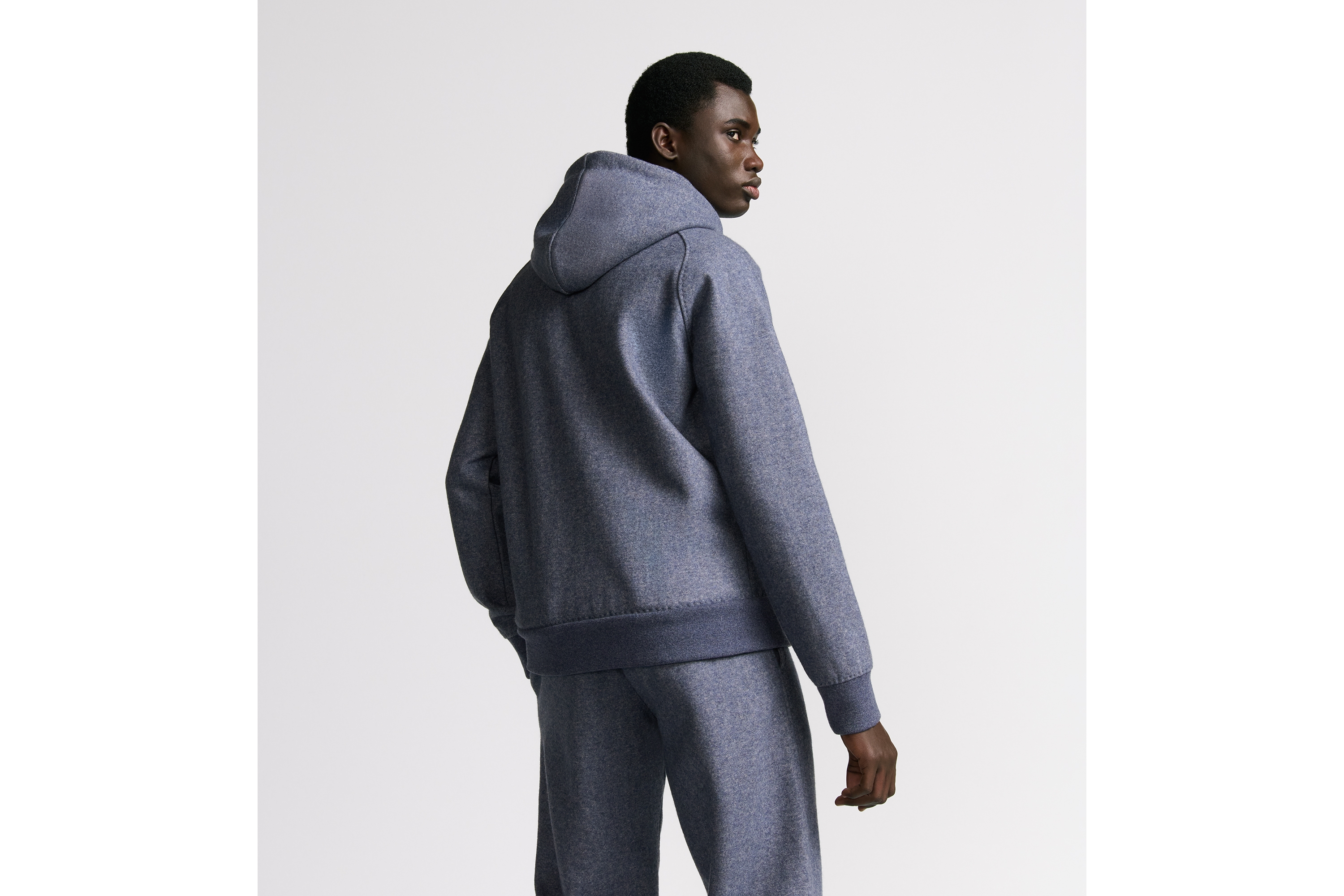 look_image_alt_prefix Dior Icons 连帽运动夹克 蓝色山羊绒混纺提花面料 E03