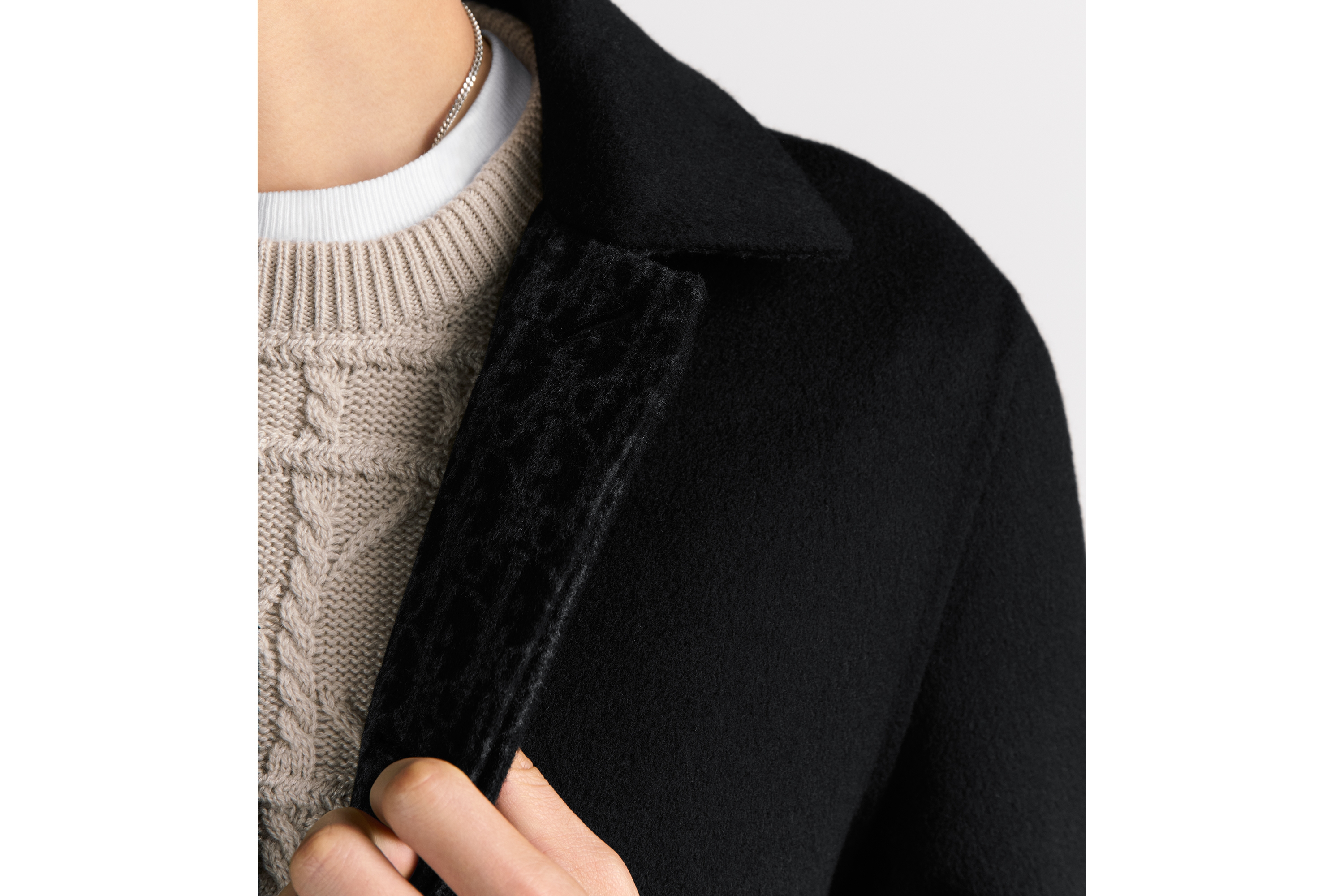 look_image_alt_prefix Dior Icons 单西 黑色双面绵羊毛和山羊绒混纺面料 E04