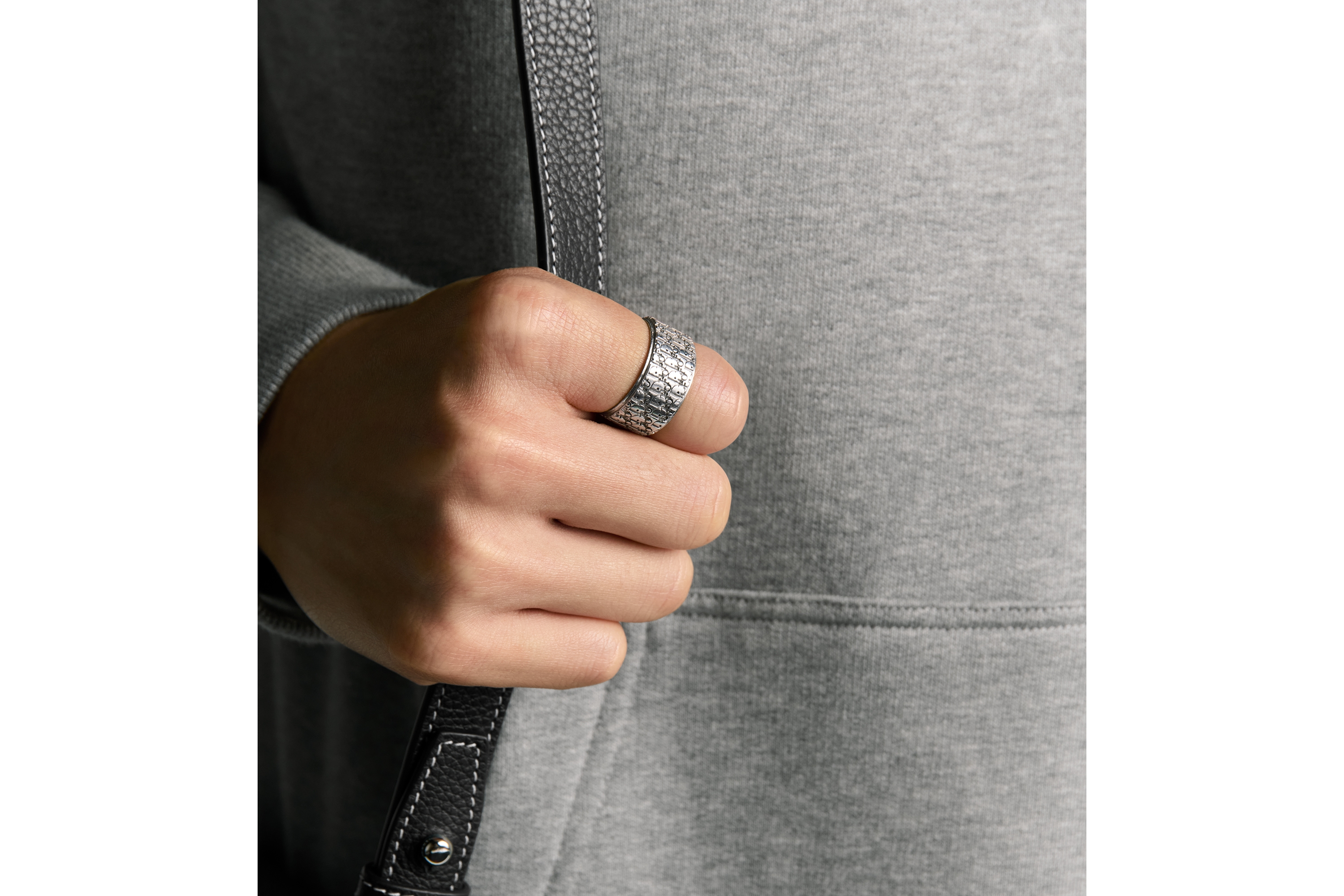 look_image_alt_prefix Dior Oblique 戒指 银质 E39