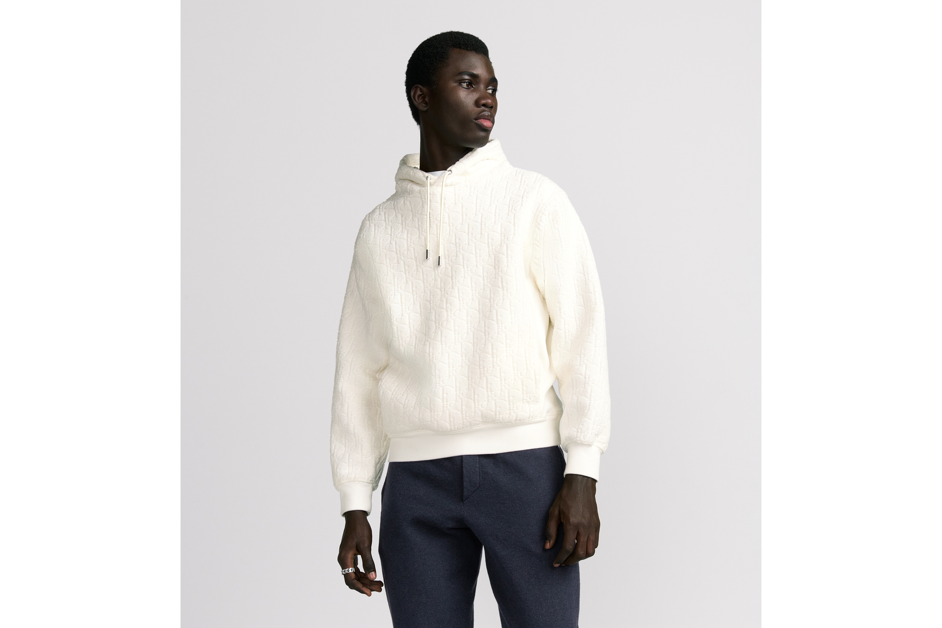 look_image_alt_prefix 宽松版型连帽运动衫 灰白色棉质起绒面料 Oblique 印花 E01