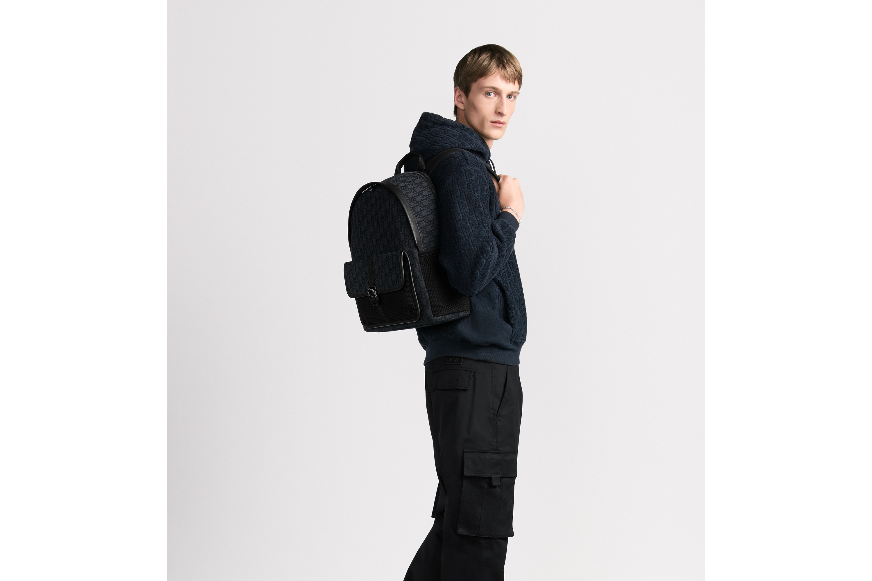 look_image_alt_prefix Dior 8 双肩背包 黑色 Oblique 印花面料 E19