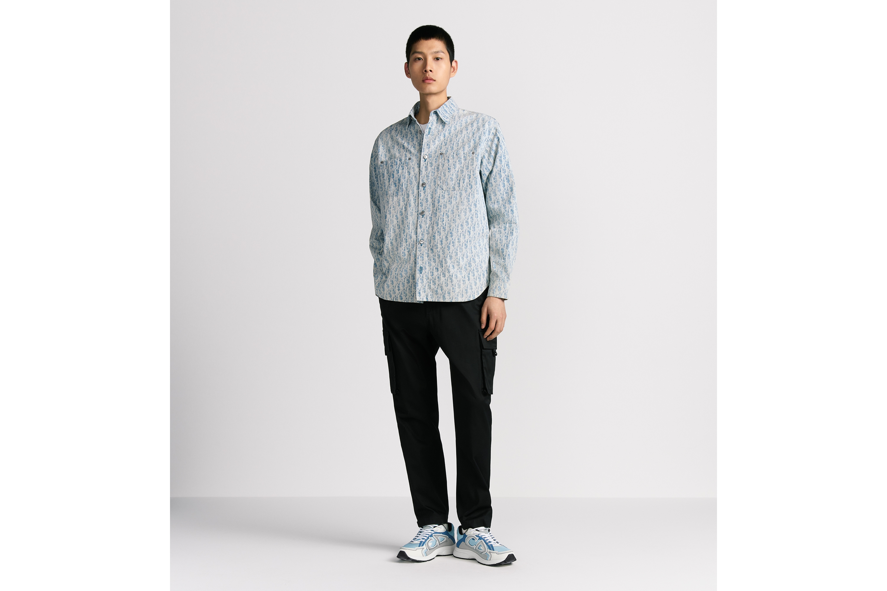 look_image_alt_prefix 外套衬衫 蓝色和白色棉质牛仔布 Oblique Kasuri 印花 E08