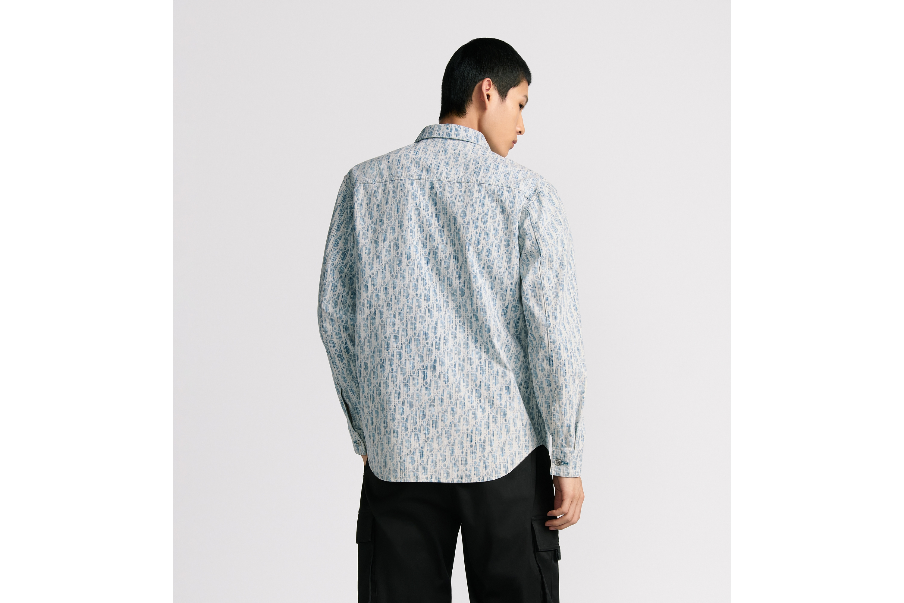 look_image_alt_prefix 外套衬衫 蓝色和白色棉质牛仔布 Oblique Kasuri 印花 E09