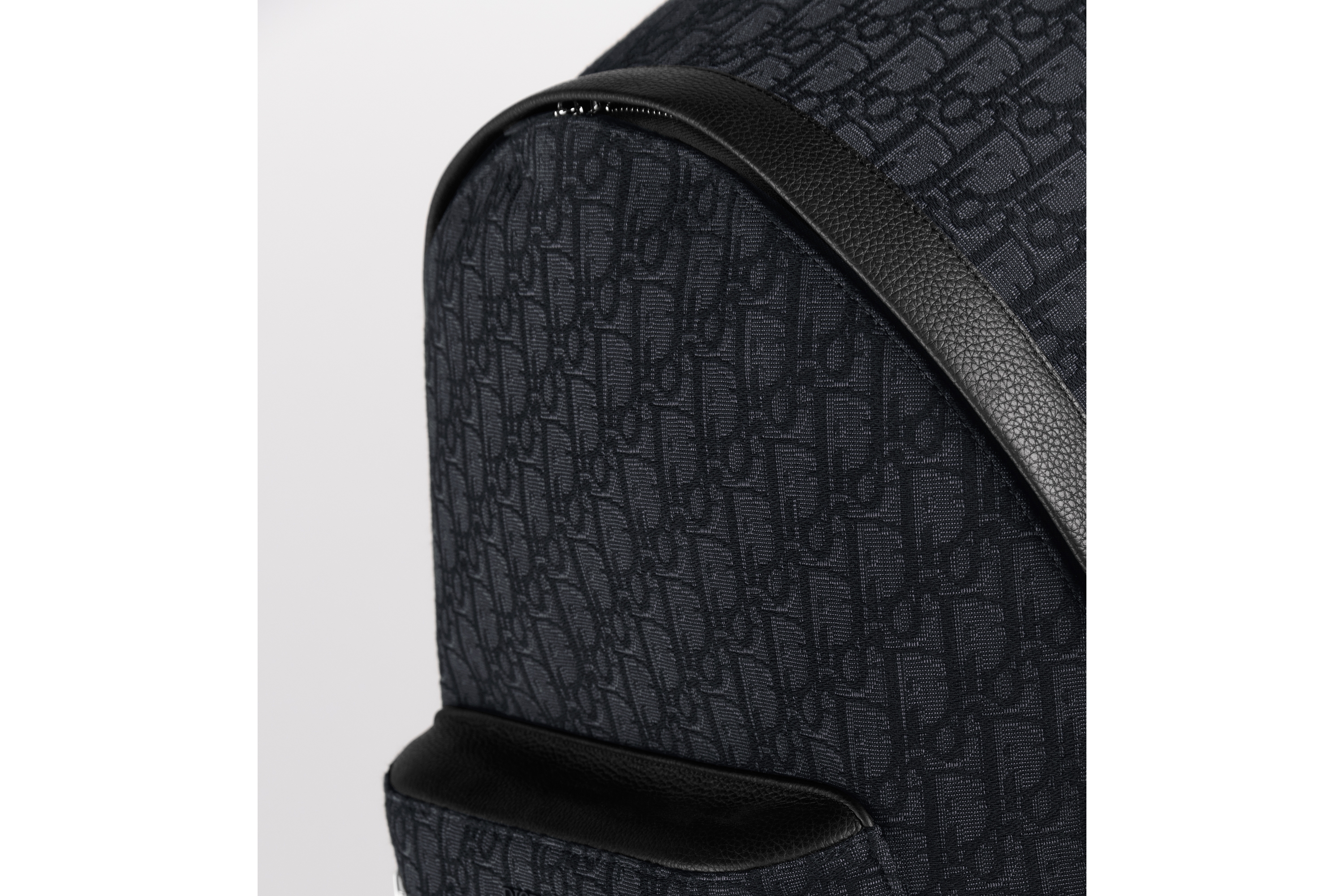 look_image_alt_prefix Rider 双肩背包 黑色 Oblique 印花面料 E20