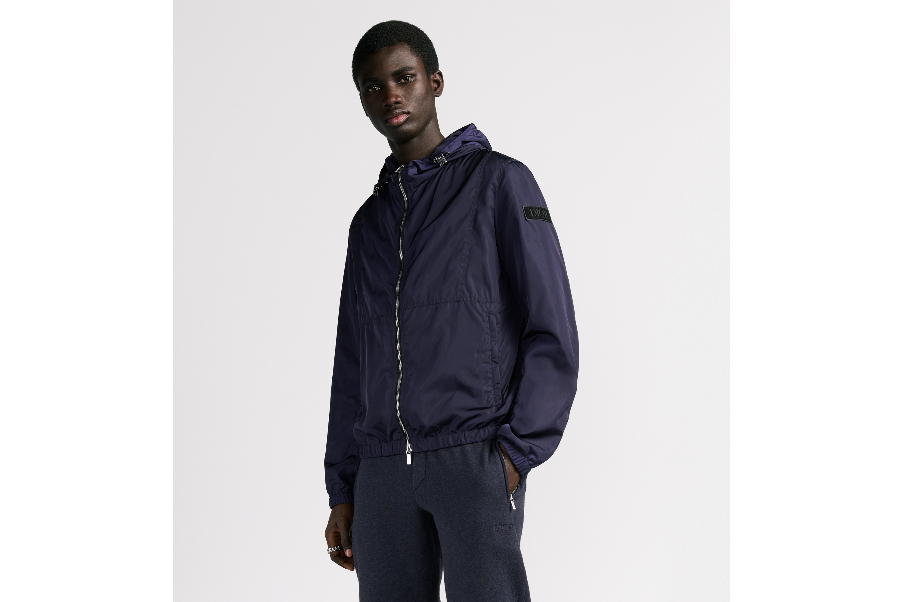 look_image_alt_prefix 连帽夹克 海军蓝色科技面料 E07