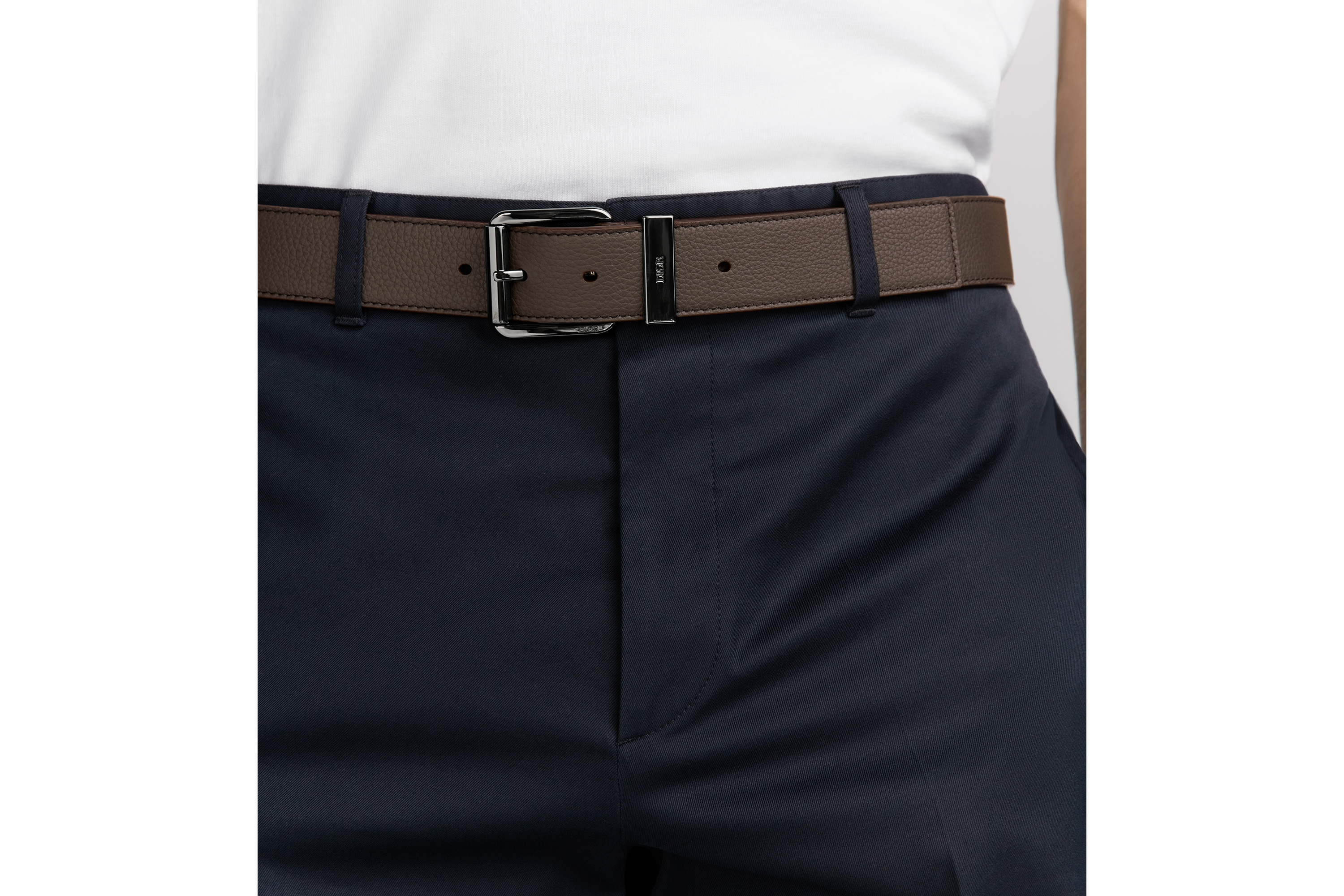 look_image_alt_prefix 腰带 35 毫米棕色粒面牛皮革 E46