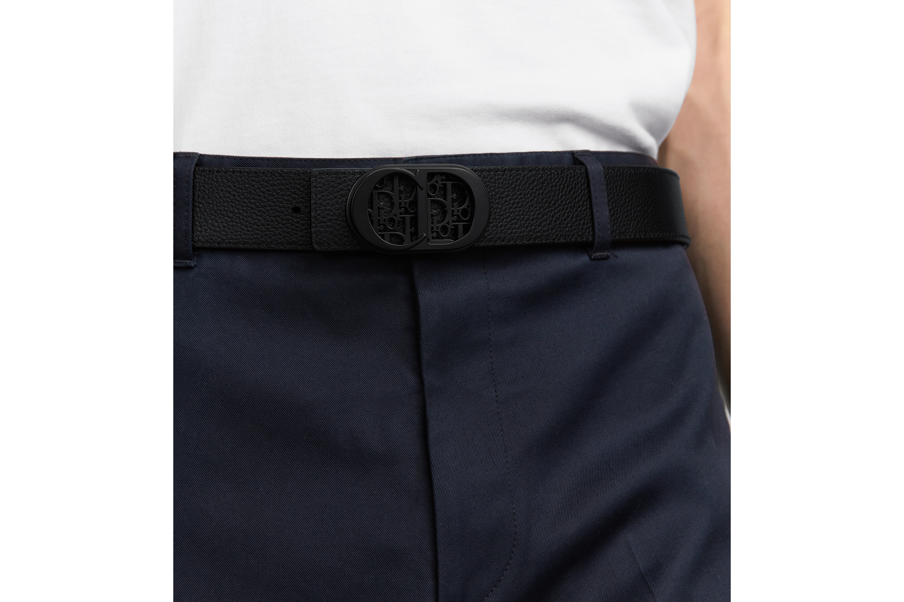 look_image_alt_prefix CD Icon 腰带扣 35 毫米黑色哑光涂漆饰面铜合金 Oblique Cosmo 图案 E46