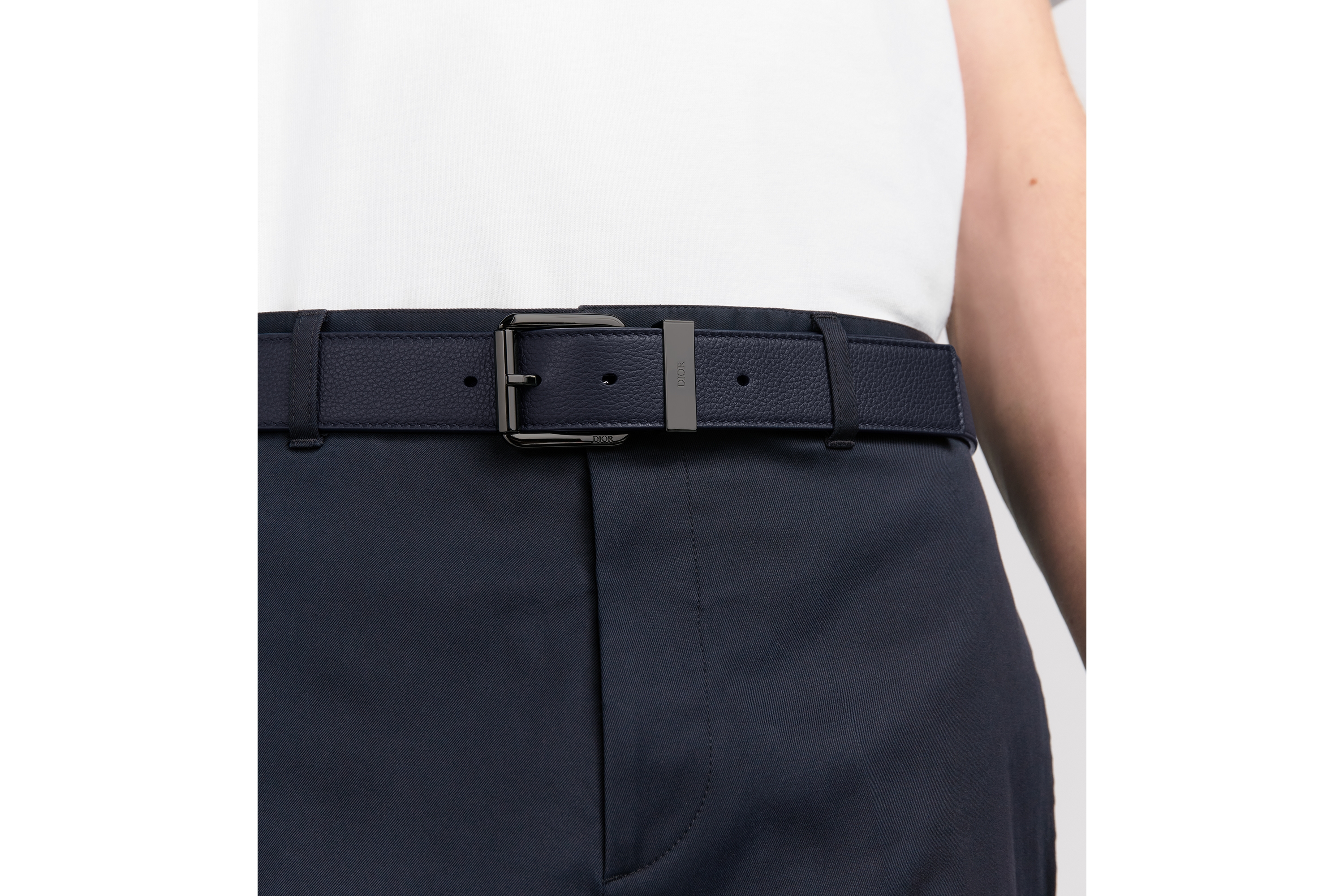 look_image_alt_prefix 腰带 35 毫米海军蓝色粒面牛皮革 E46