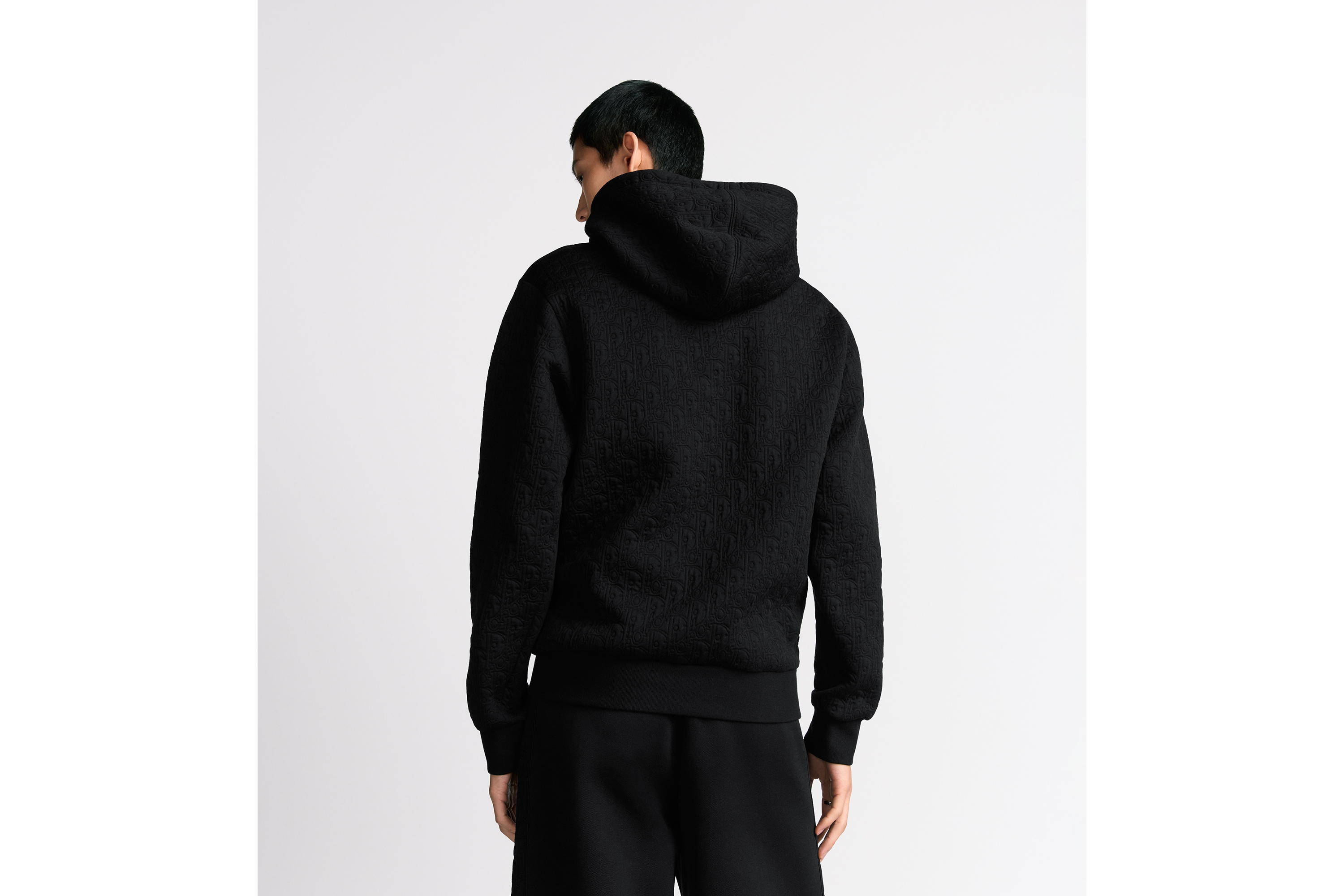 look_image_alt_prefix 连帽运动衫 黑色棉质混纺平纹针织面料 Oblique 印花 E09