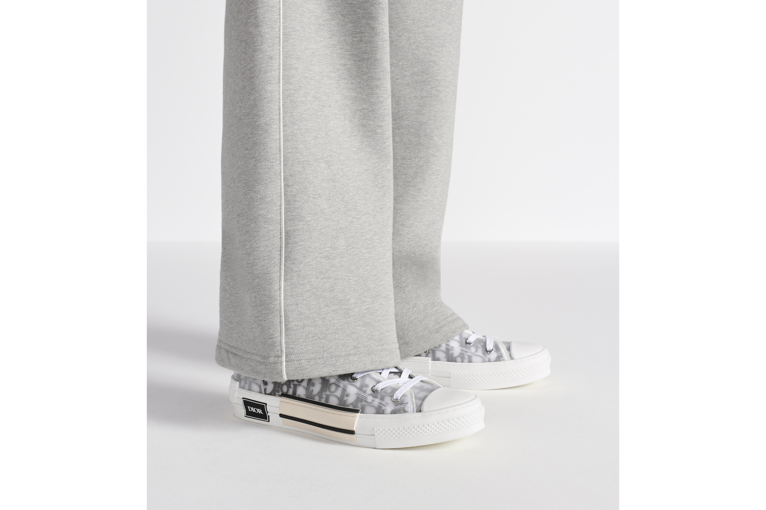 B23 League 高帮运动鞋 白色和黑色 Oblique 印花帆布 E23