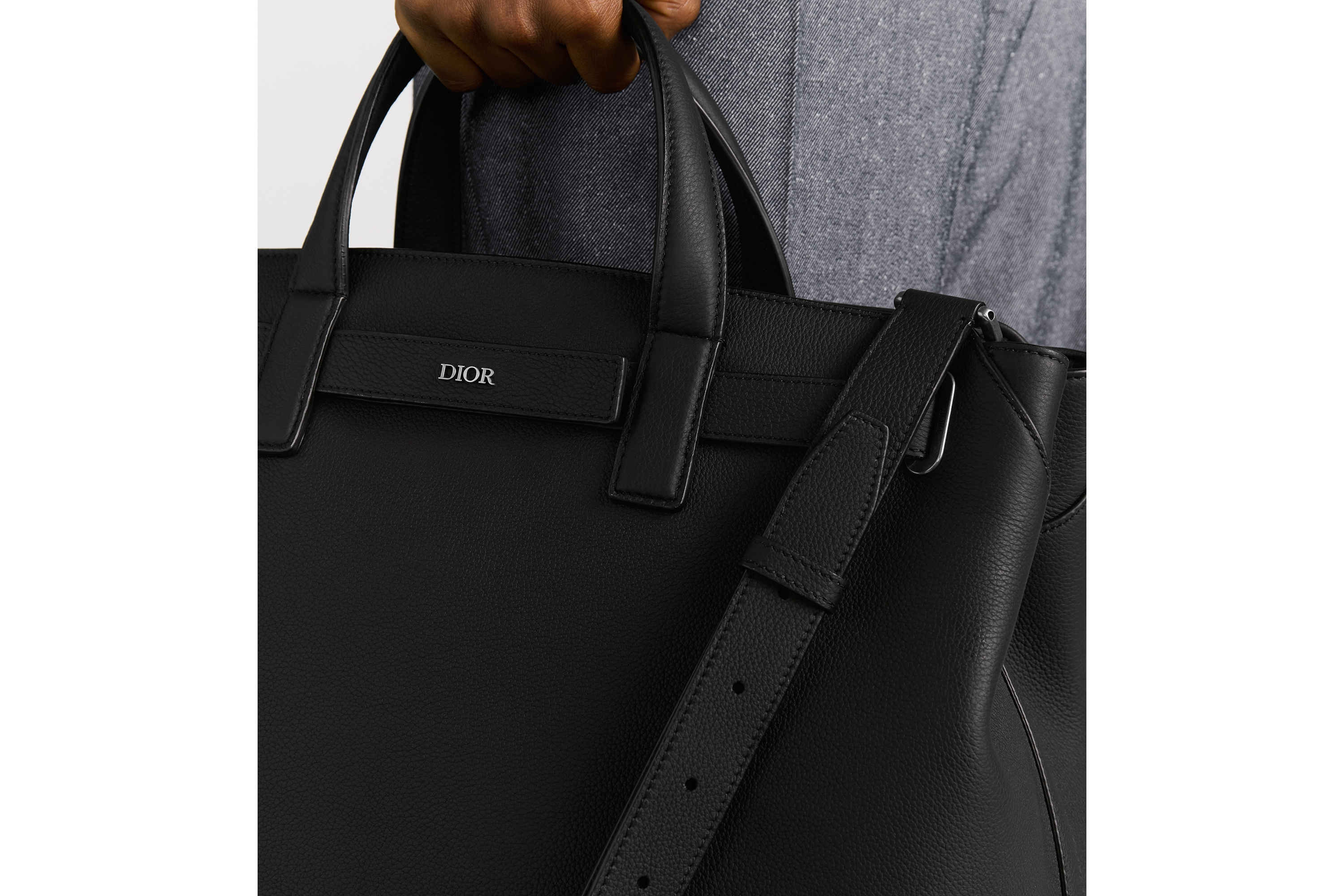 look_image_alt_prefix 中号 Dior Normandie 手袋 黑色 Dior Icons 牛皮革 E21