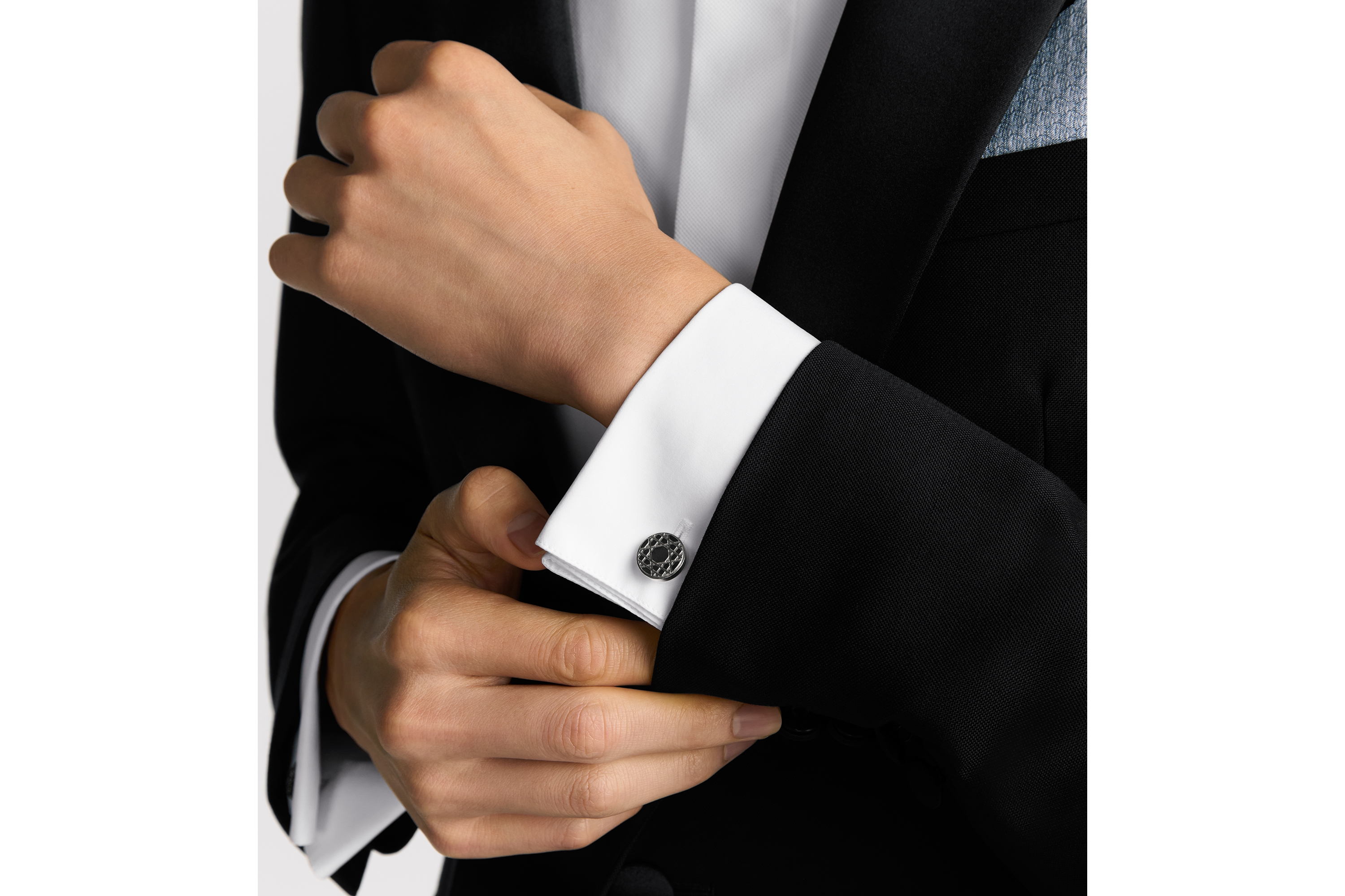 Dior Icons 袖扣 银质 E39