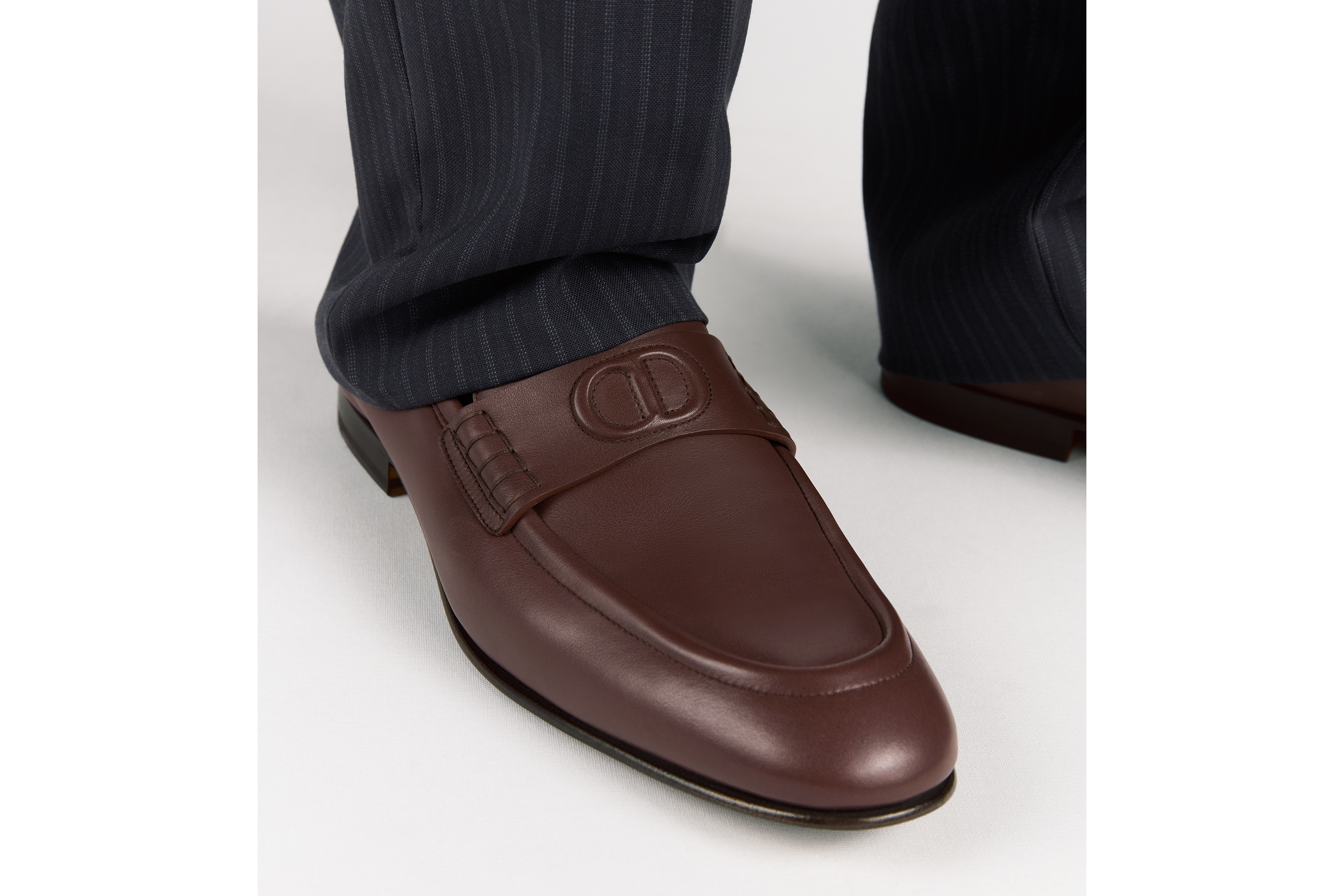 look_image_alt_prefix Dior Timeless Flex 乐福鞋 棕色光滑牛皮革 E24