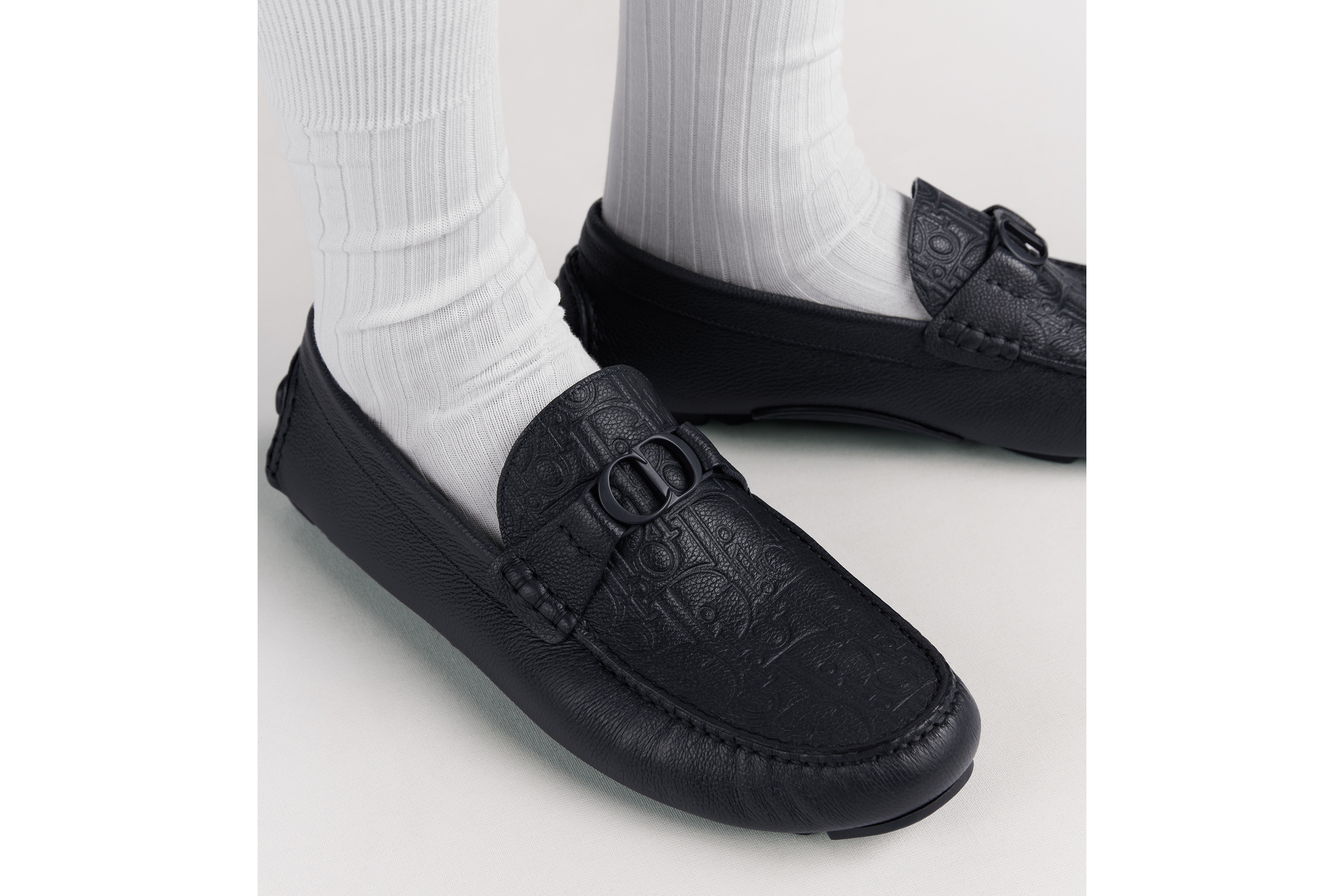 Dior Odéon 便鞋 海军蓝色粒面牛皮革和海军蓝色 Dior Gravity 印花效果皮革 E23