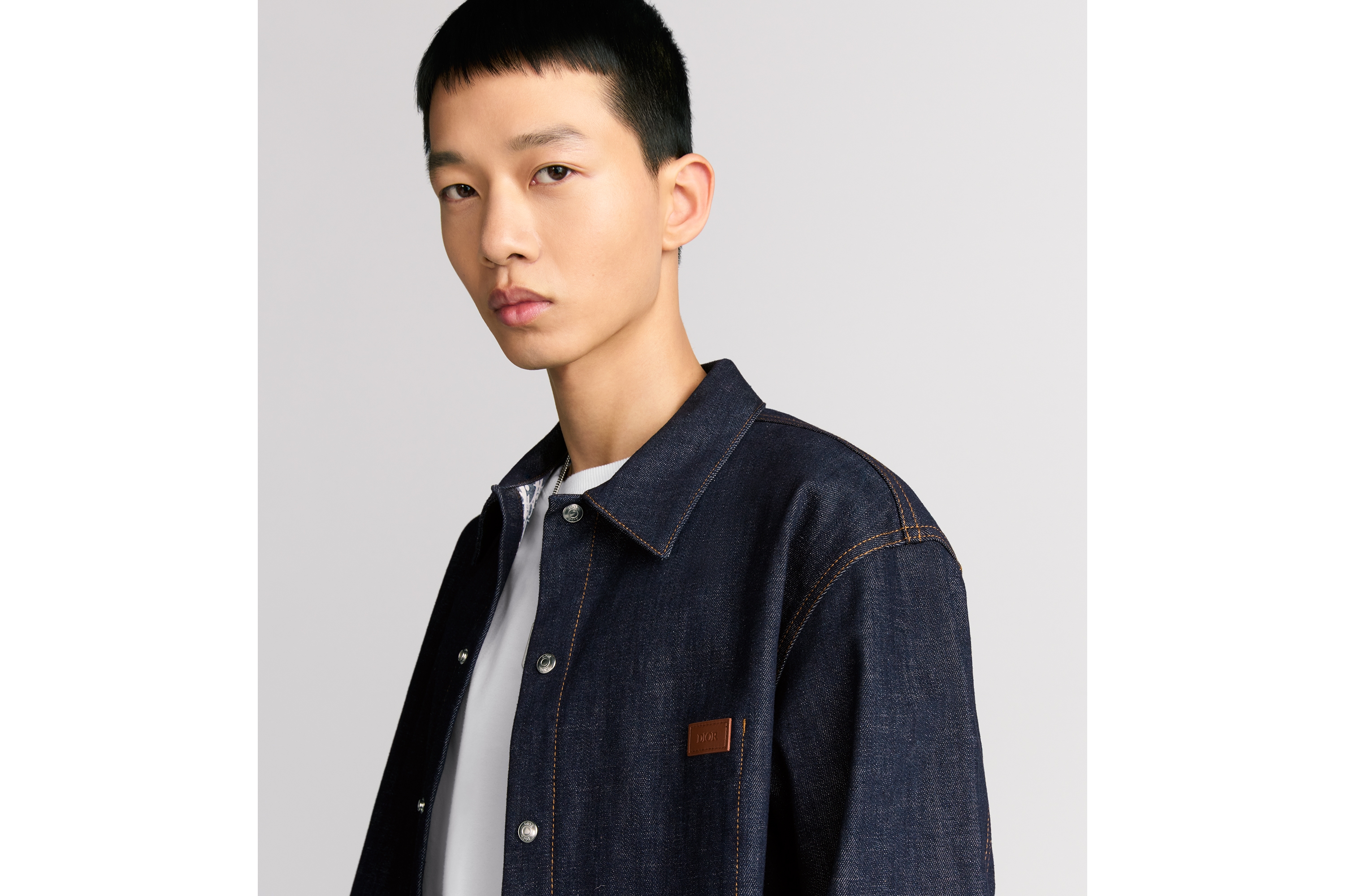 look_image_alt_prefix 外套衬衫 蓝色棉质混纺牛仔面料 Oblique 印花 E10