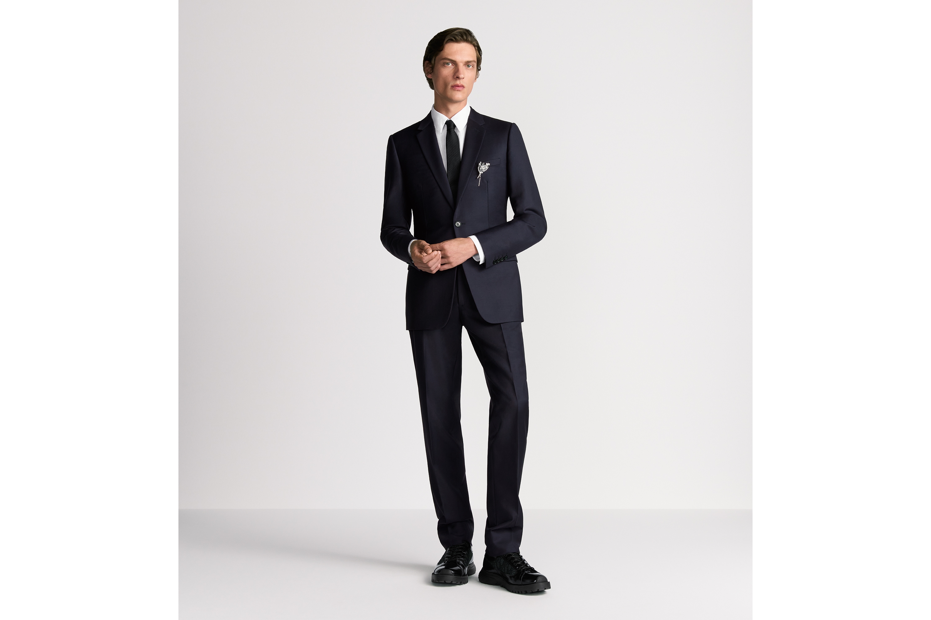 look_image_alt_prefix 经典西装 海军蓝色绵羊毛斜纹面料 E02