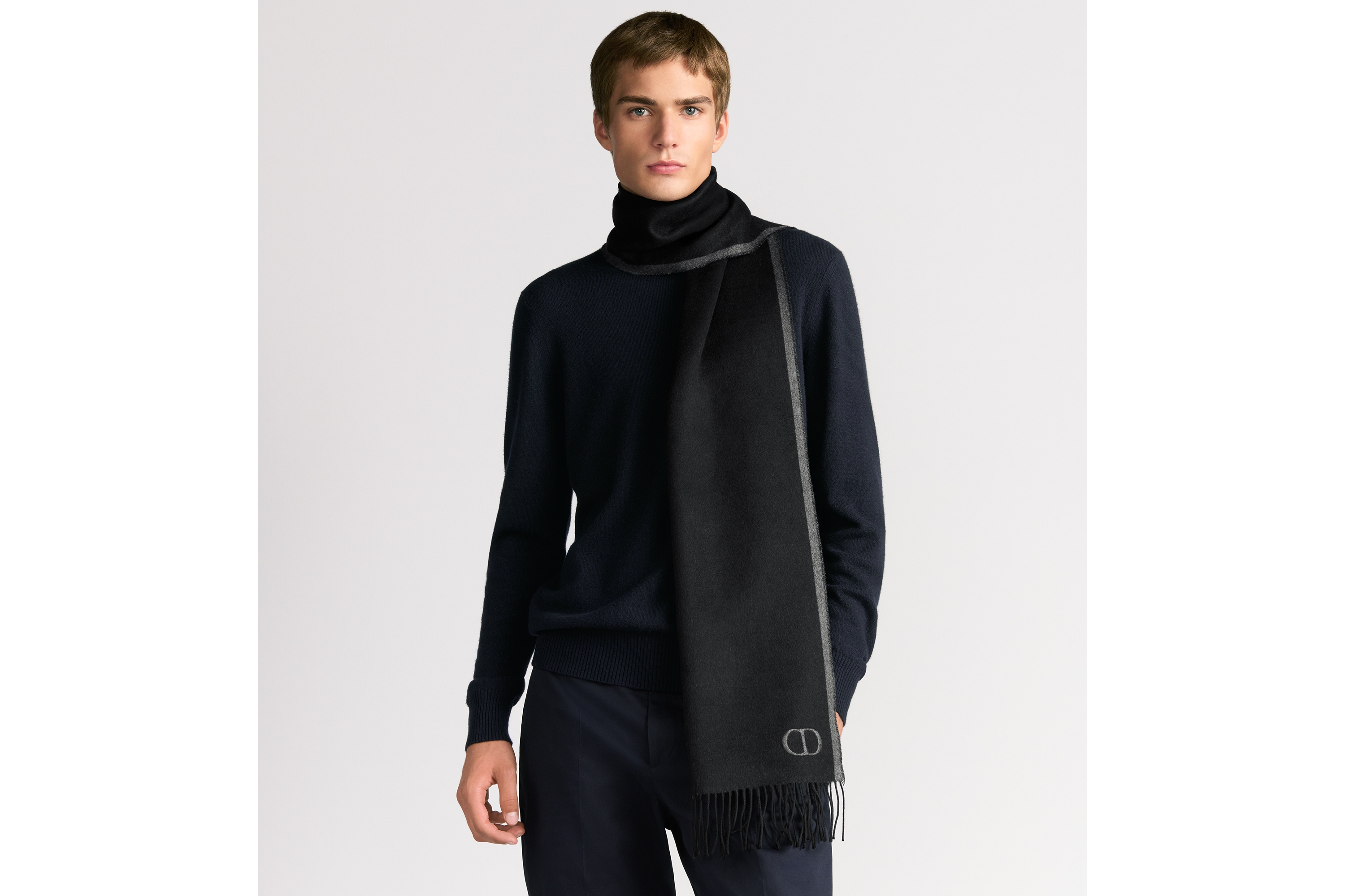 双面围巾 黑色和灰色桑蚕丝 CD Diamond 图案 E32