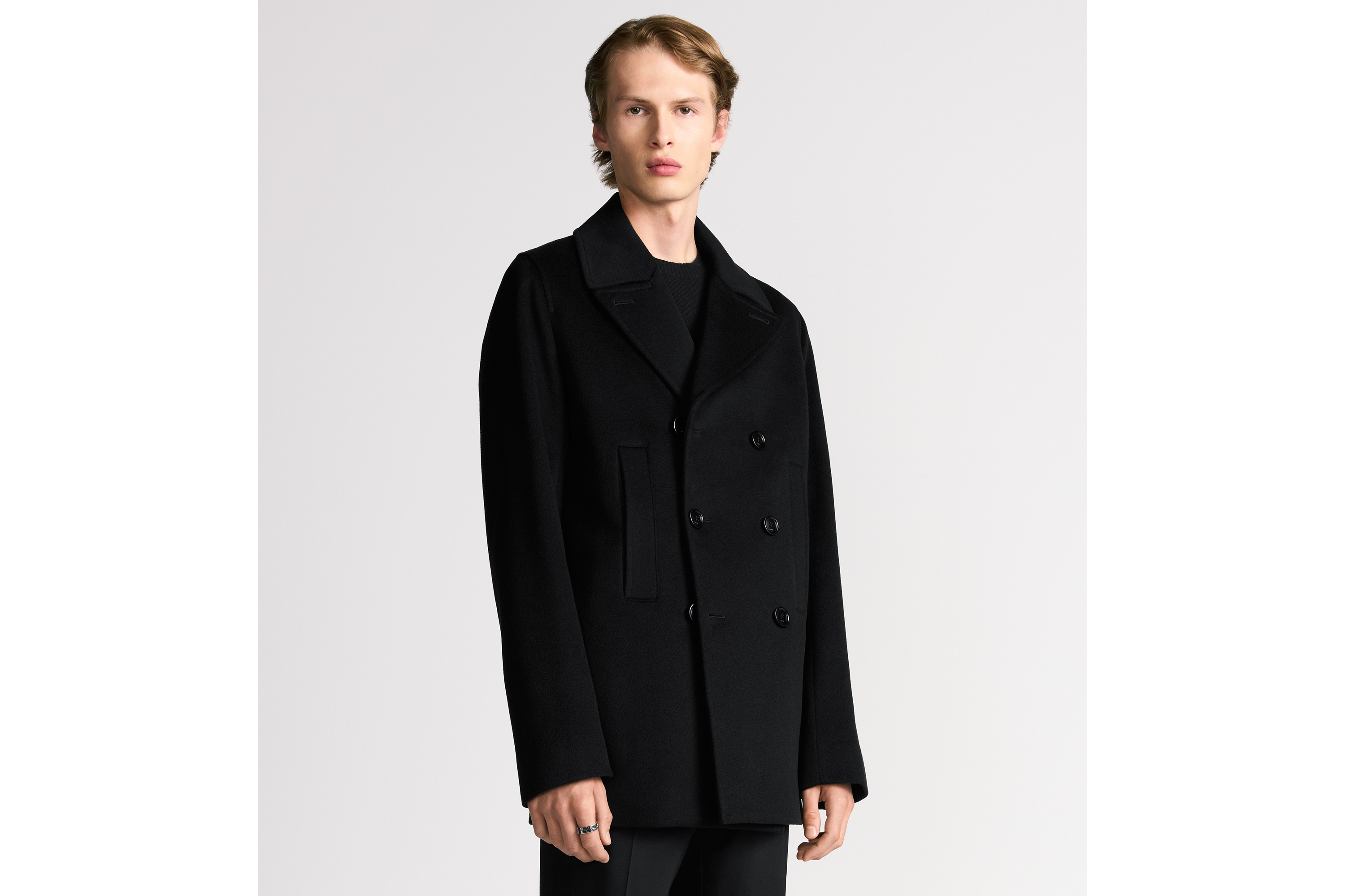 look_image_alt_prefix 短款大衣 黑色山羊绒布料 E07